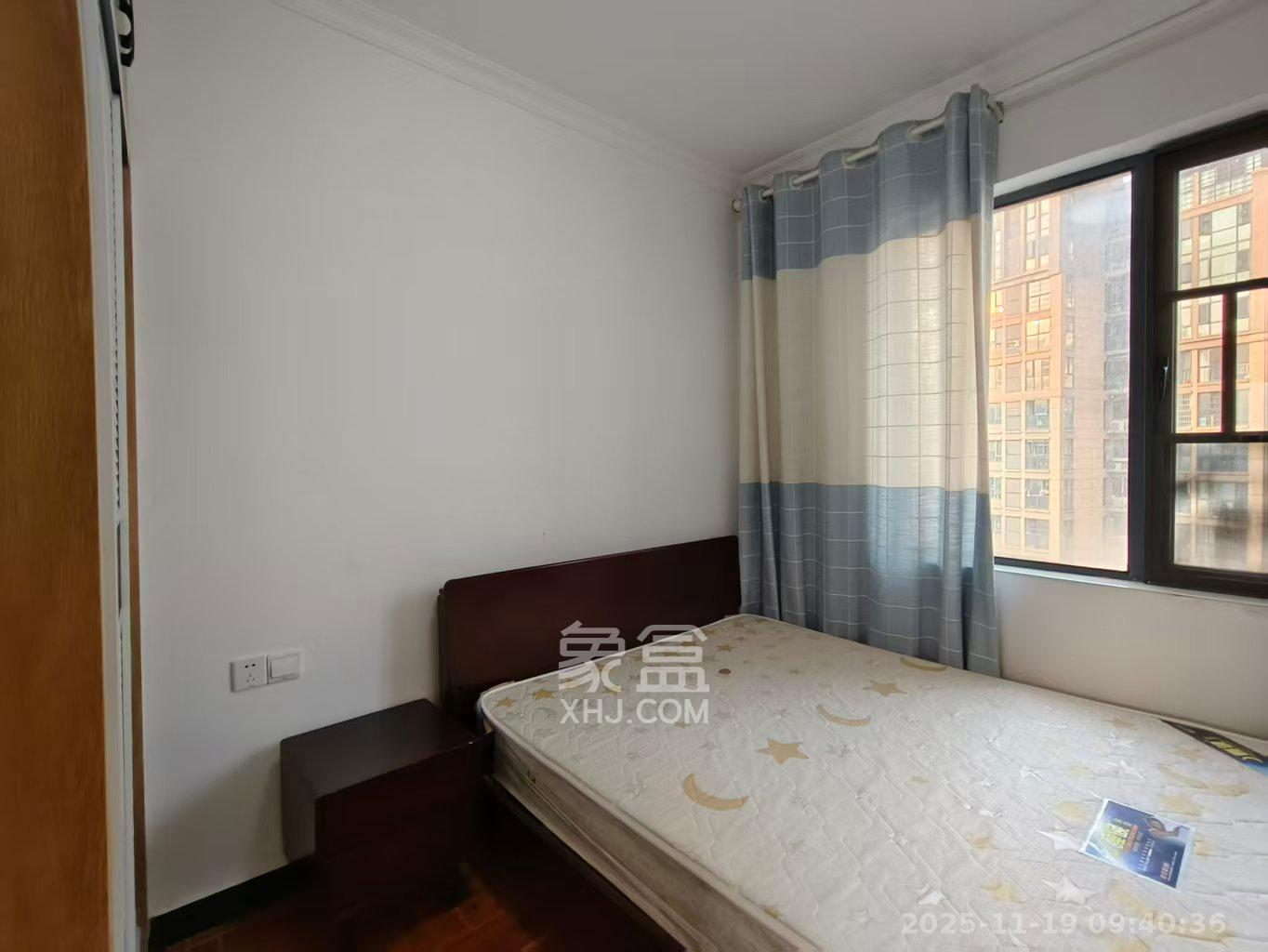 荣盛花语馨苑  3室2厅1卫    2500.0元/月室内图