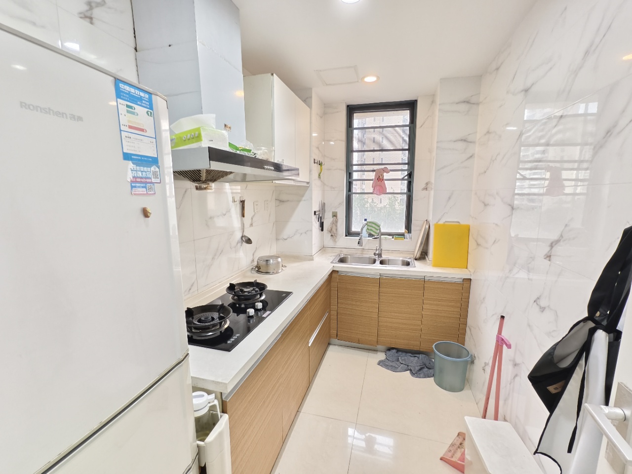 海阔天空-国瑞城二期（雅仕苑）  2室2厅1卫    3000.0元/月室内图