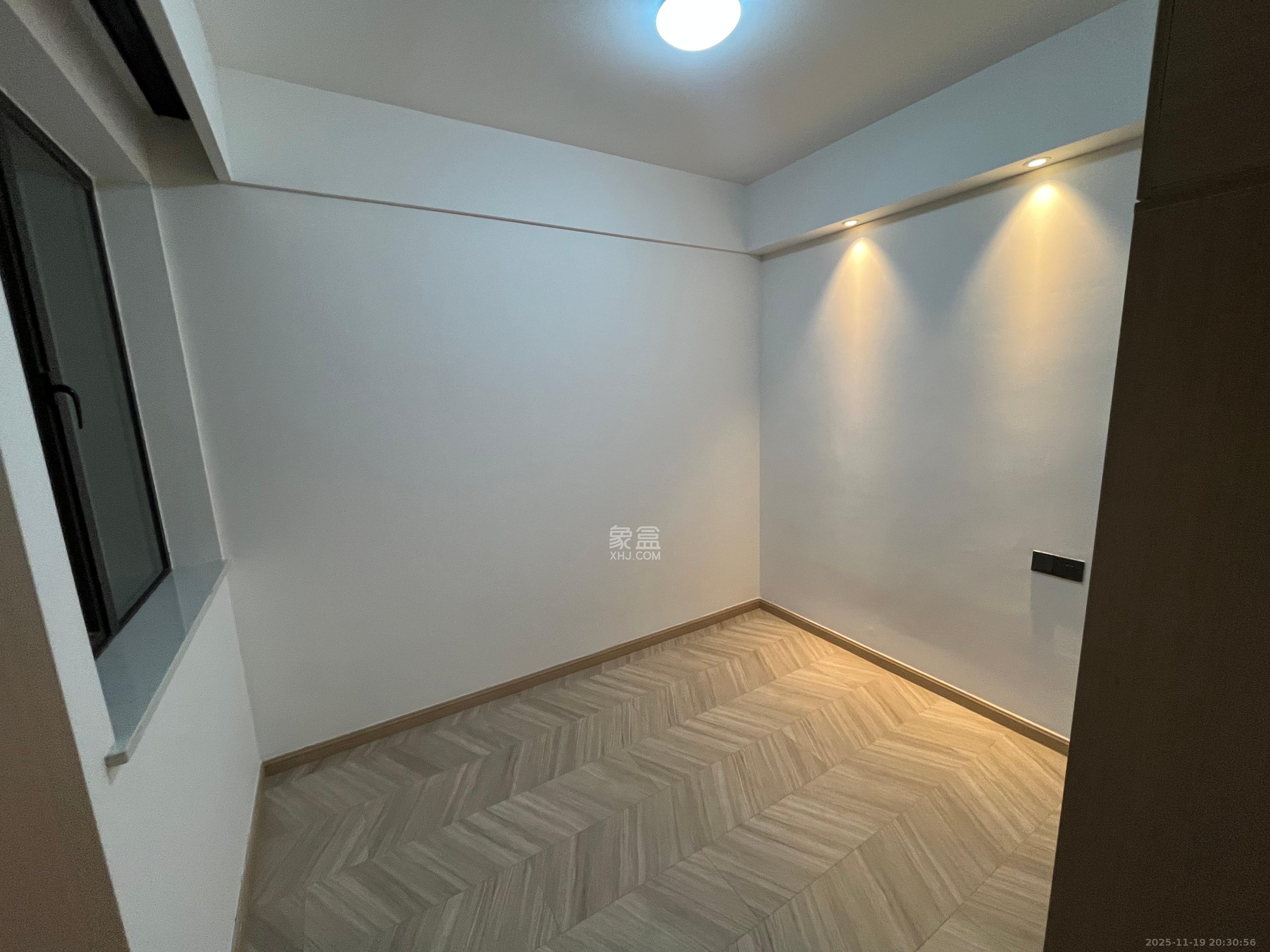 臻园 3室1厅2卫 3000.0元/月 臻园 3室1厅2卫 3000.0元/月室内图