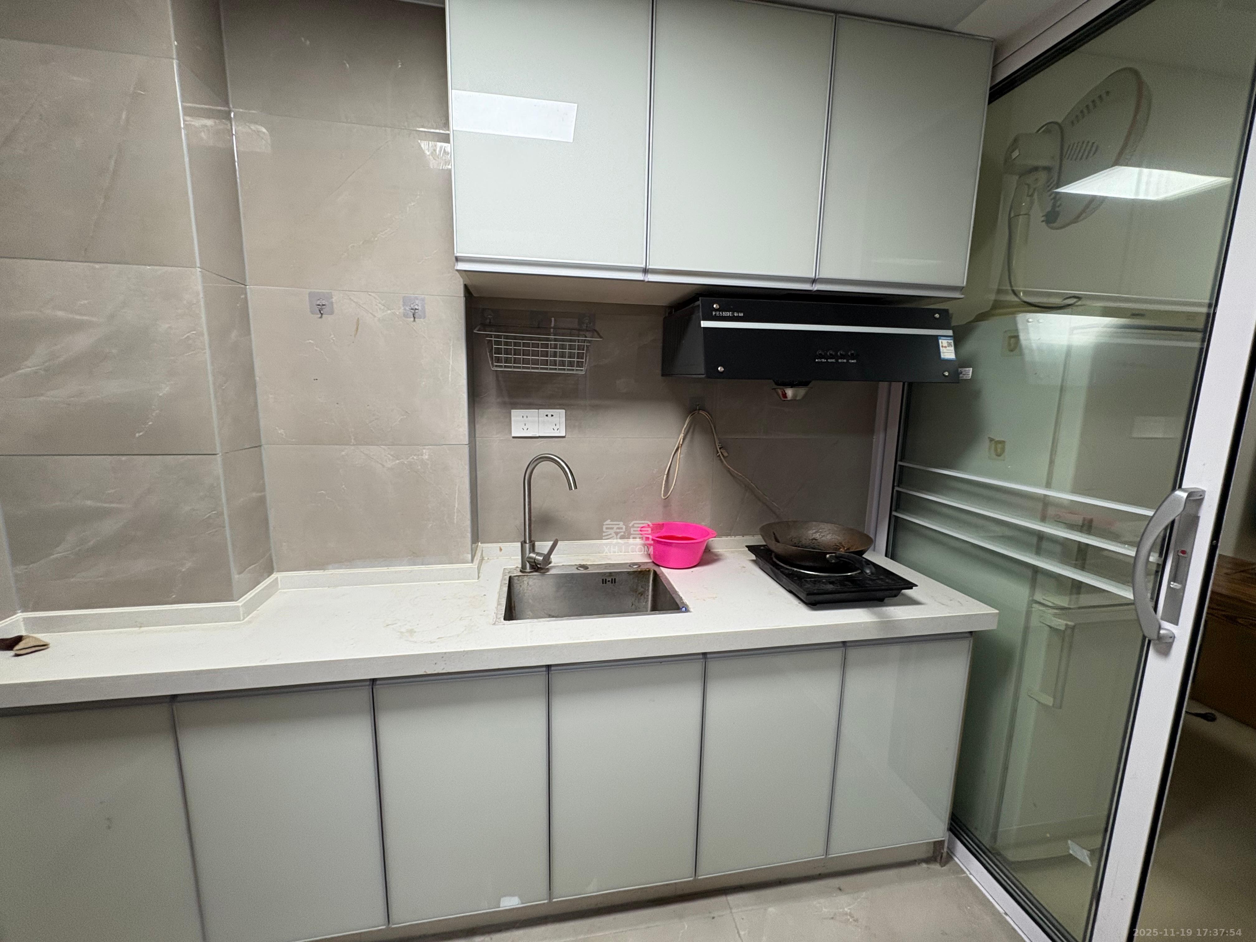 尚都花园城  1室1厅1卫    1300.0元/月室内图