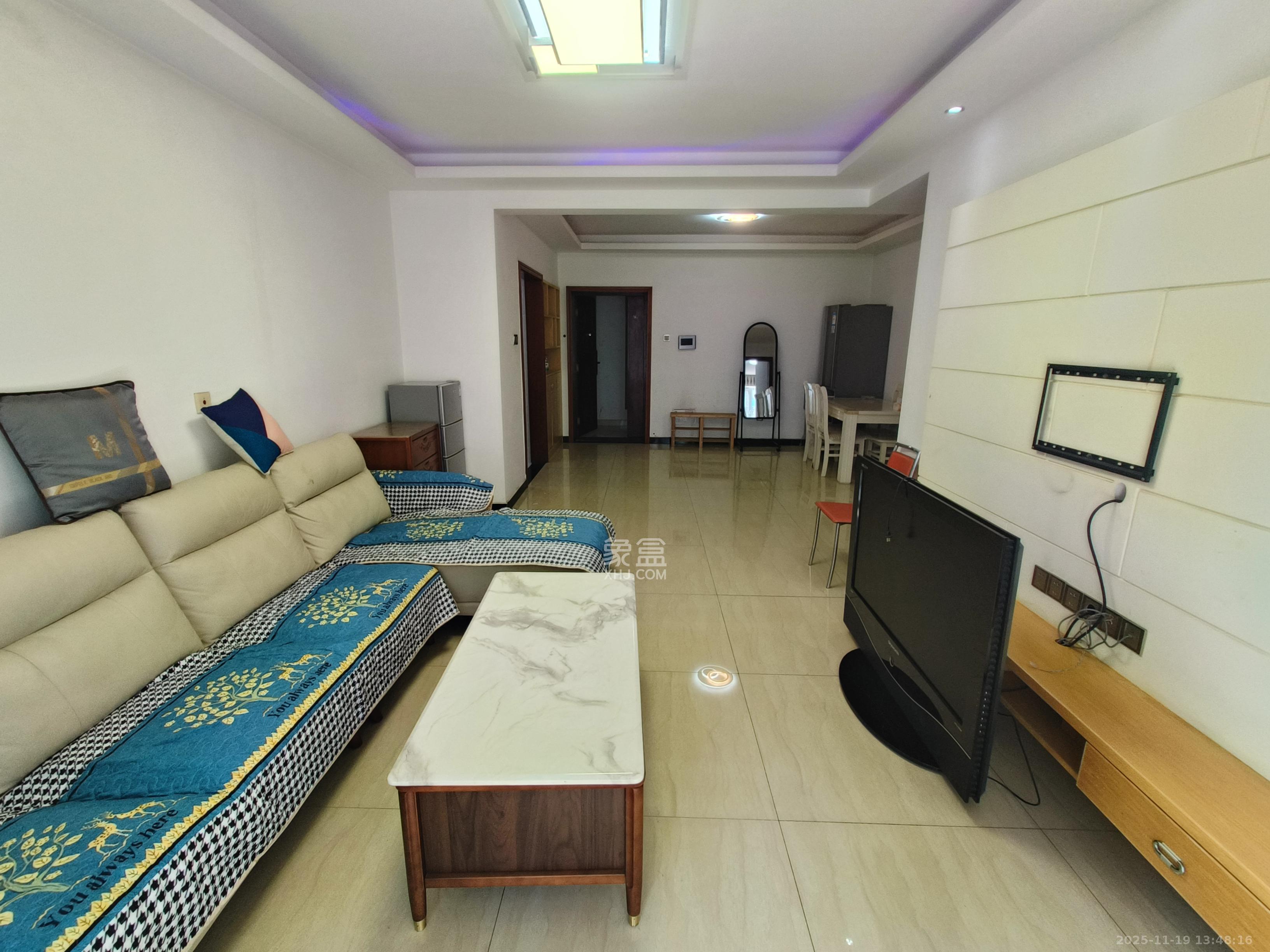 万国城(当代满庭春MOMA)二期 2室2厅1卫 2000.0元/月 万国城(当代满庭春MOMA)二期 2室2厅1卫 2000.0元/月室内图