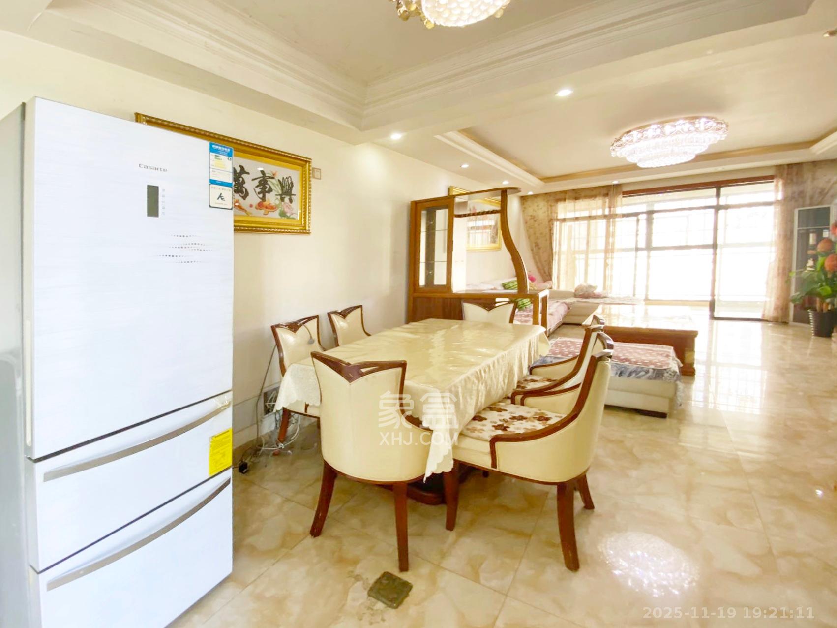 江河双水湾  4室2厅1卫    3200.0元/月室内图