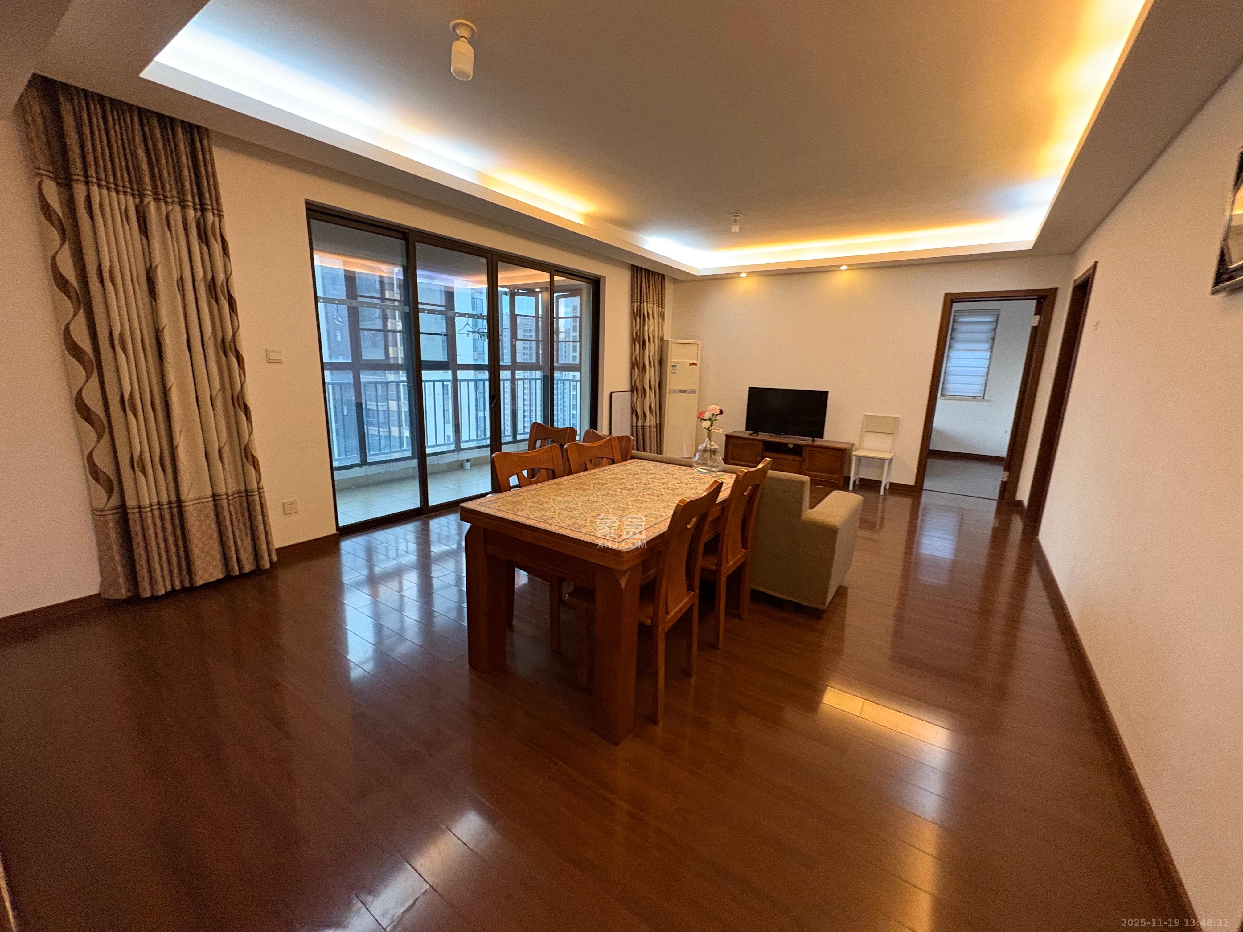 万科里梅溪郡 1室2厅1卫 3500.0元/月 万科里梅溪郡 1室2厅1卫 3500.0元/月室内图