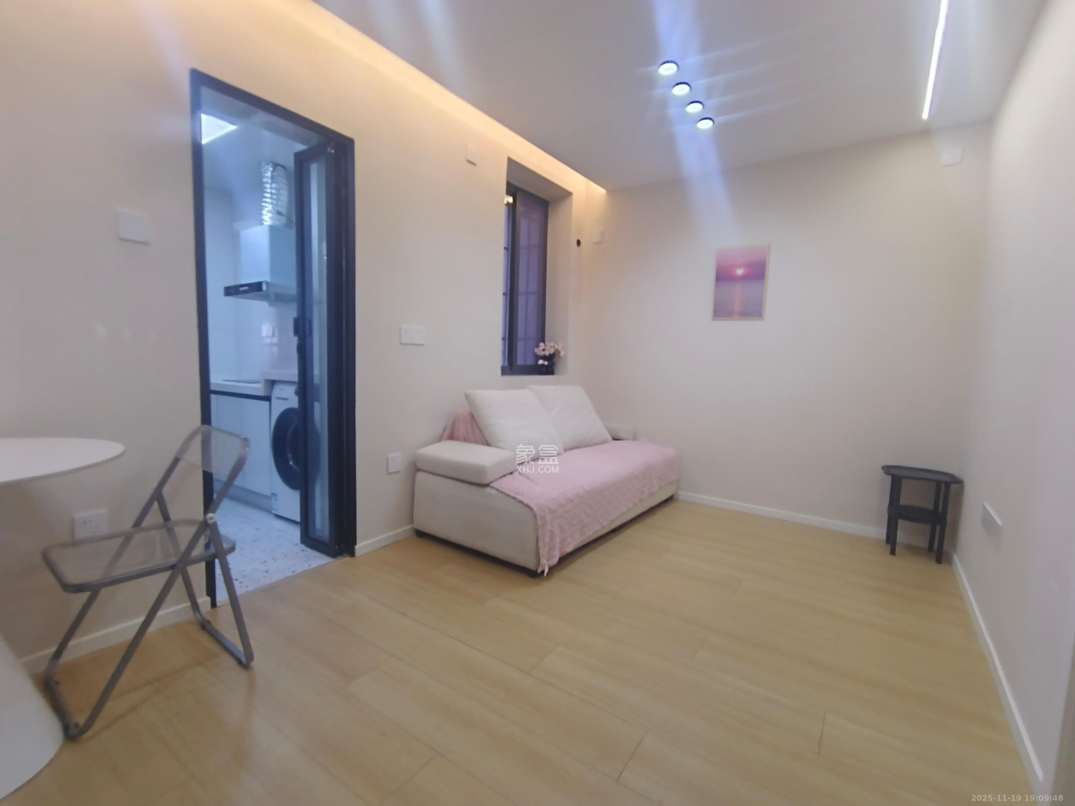 雨花区国税局左家塘宿舍  2室1厅1卫    2580.0元/月