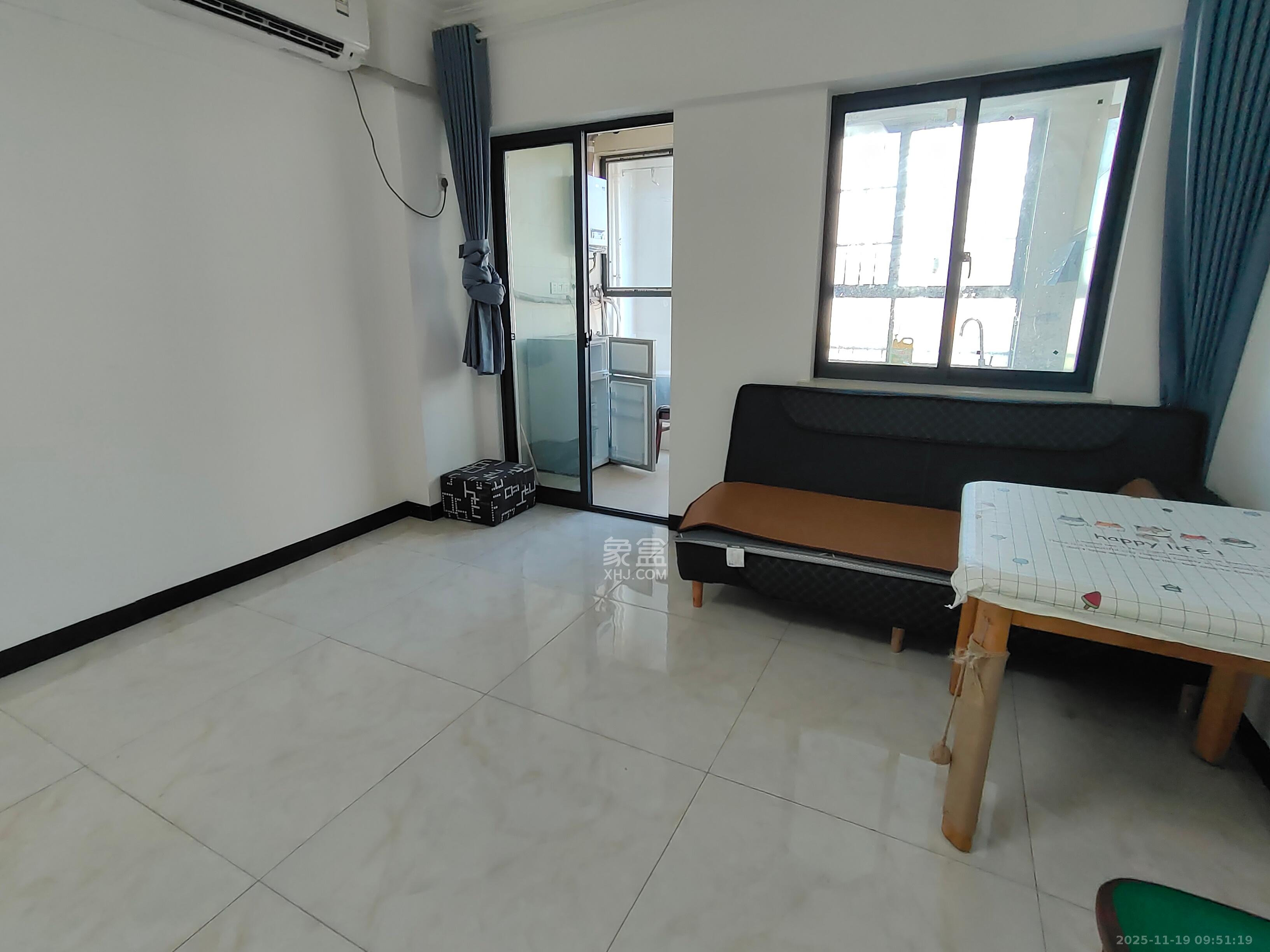 望兴景园二期（望兴西西里）  1室1厅1卫    1550.0元/月