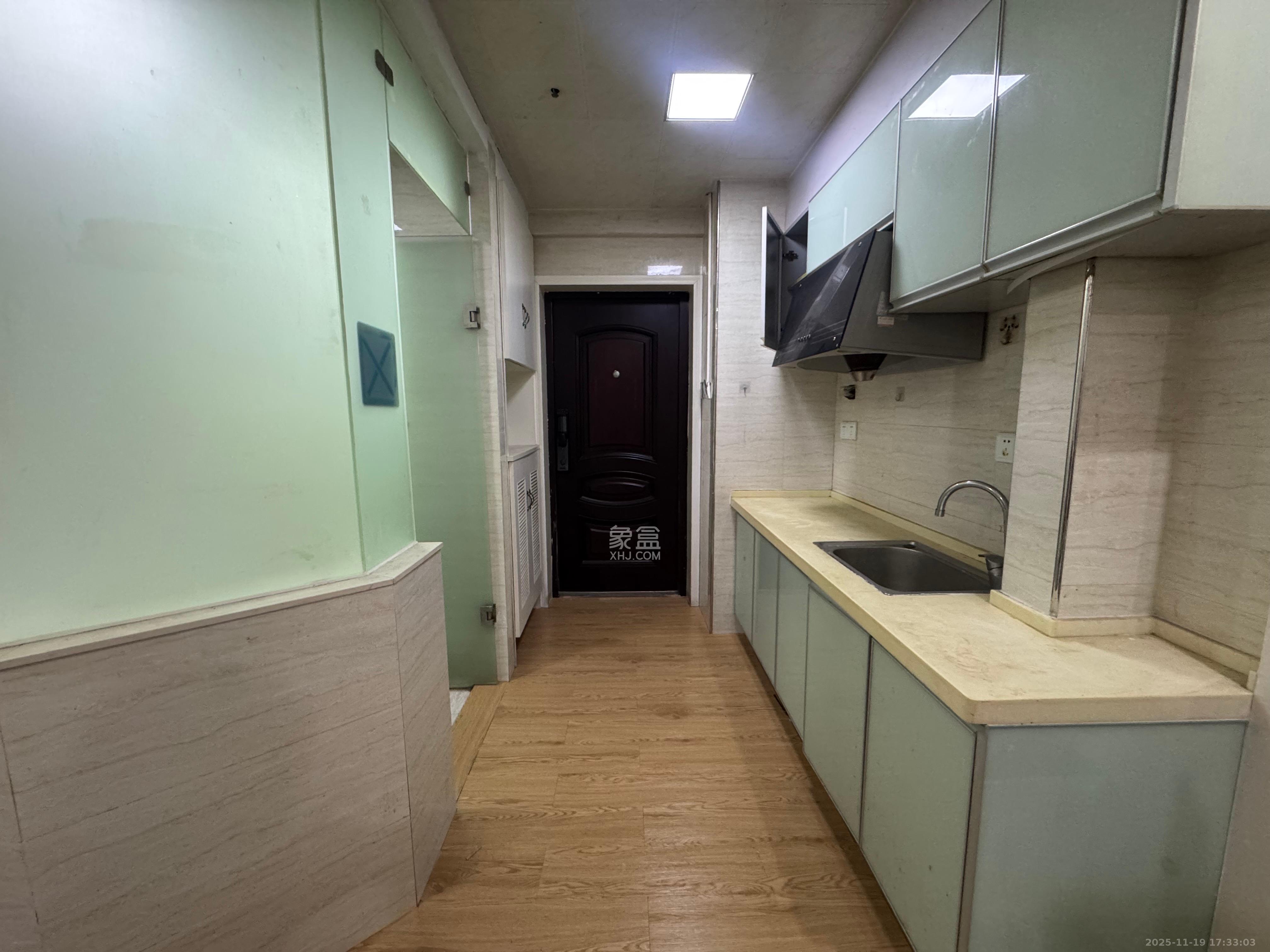 喜盈门范城 1室1厅1卫 1300.0元/月 喜盈门范城 1室1厅1卫 1300.0元/月室内图