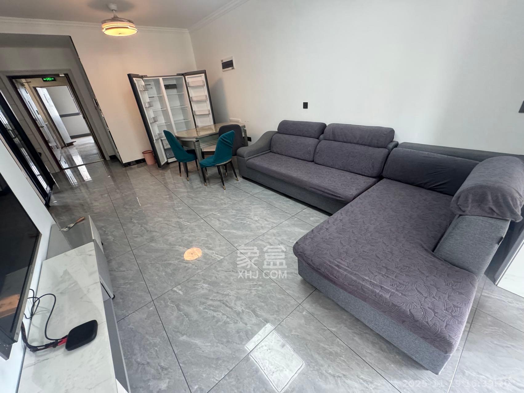 美的翰城  3室2厅2卫    1800.0元/月室内图