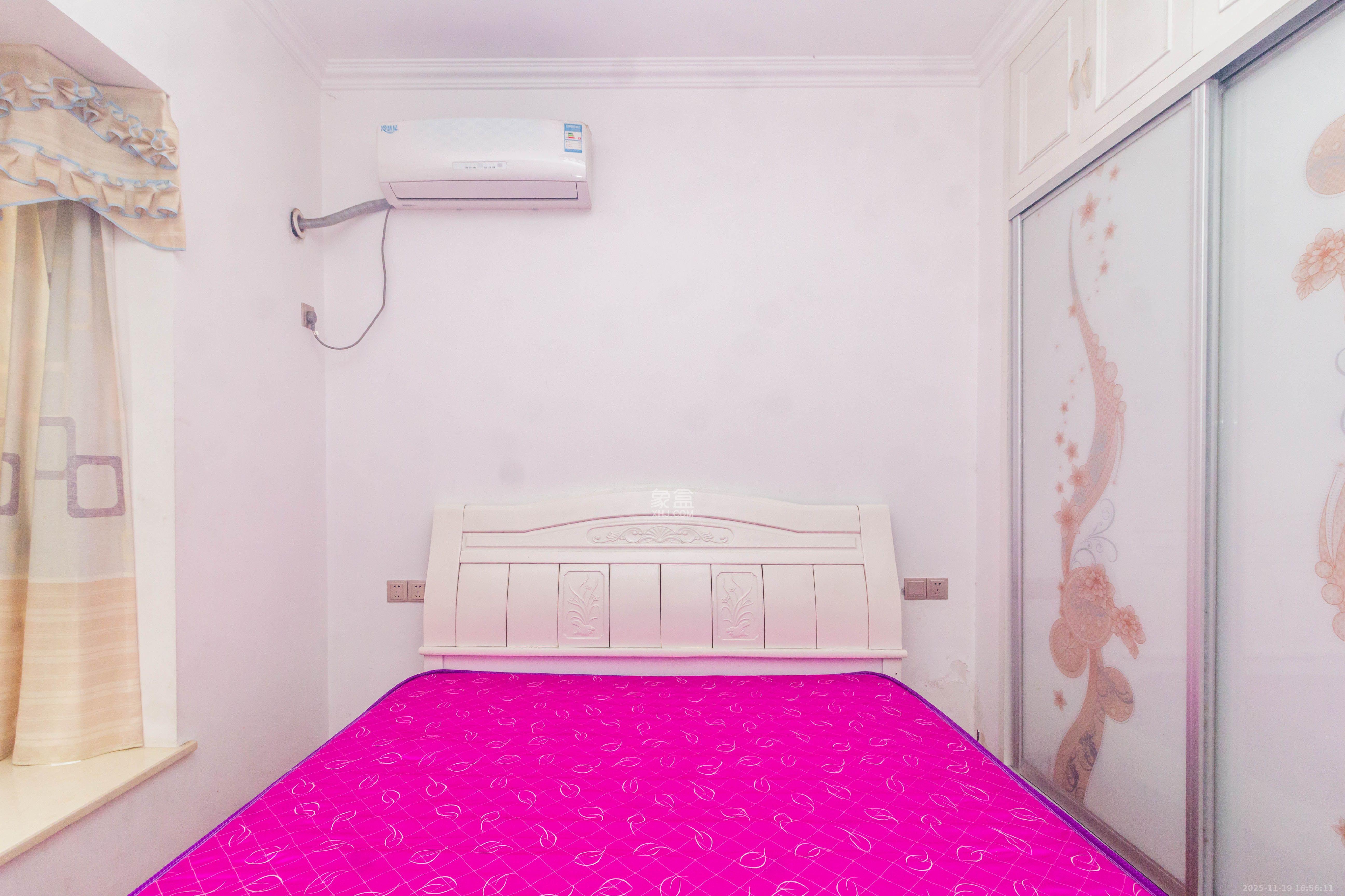 三景华御 4室2厅2卫 2200.0元/月 三景华御 4室2厅2卫 2200.0元/月室内图