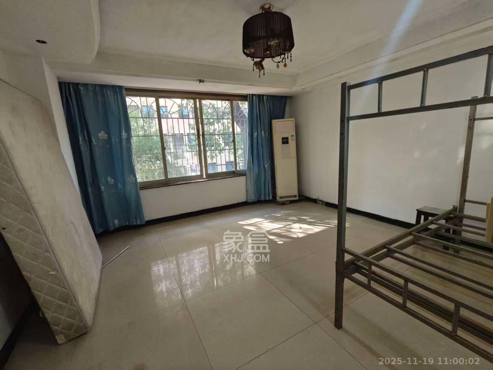 福乐名园 4室1厅1卫 3200.0元/月 福乐名园 4室1厅1卫 3200.0元/月室内图