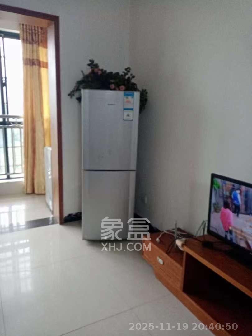 岳华嘉园  2室2厅1卫    1800.0元/月室内图