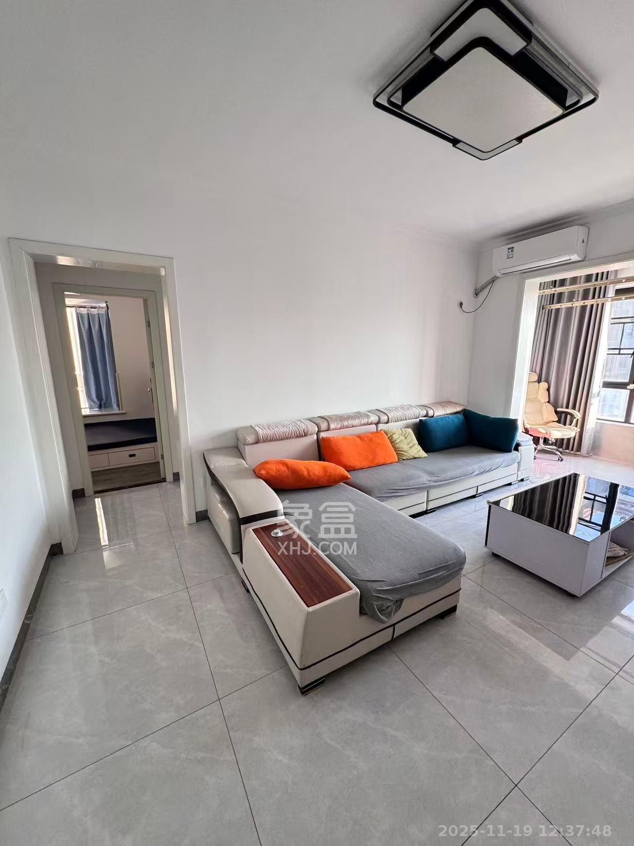 新新花园 2室2厅1卫 2200.0元/月 新新花园 2室2厅1卫 2200.0元/月室内图