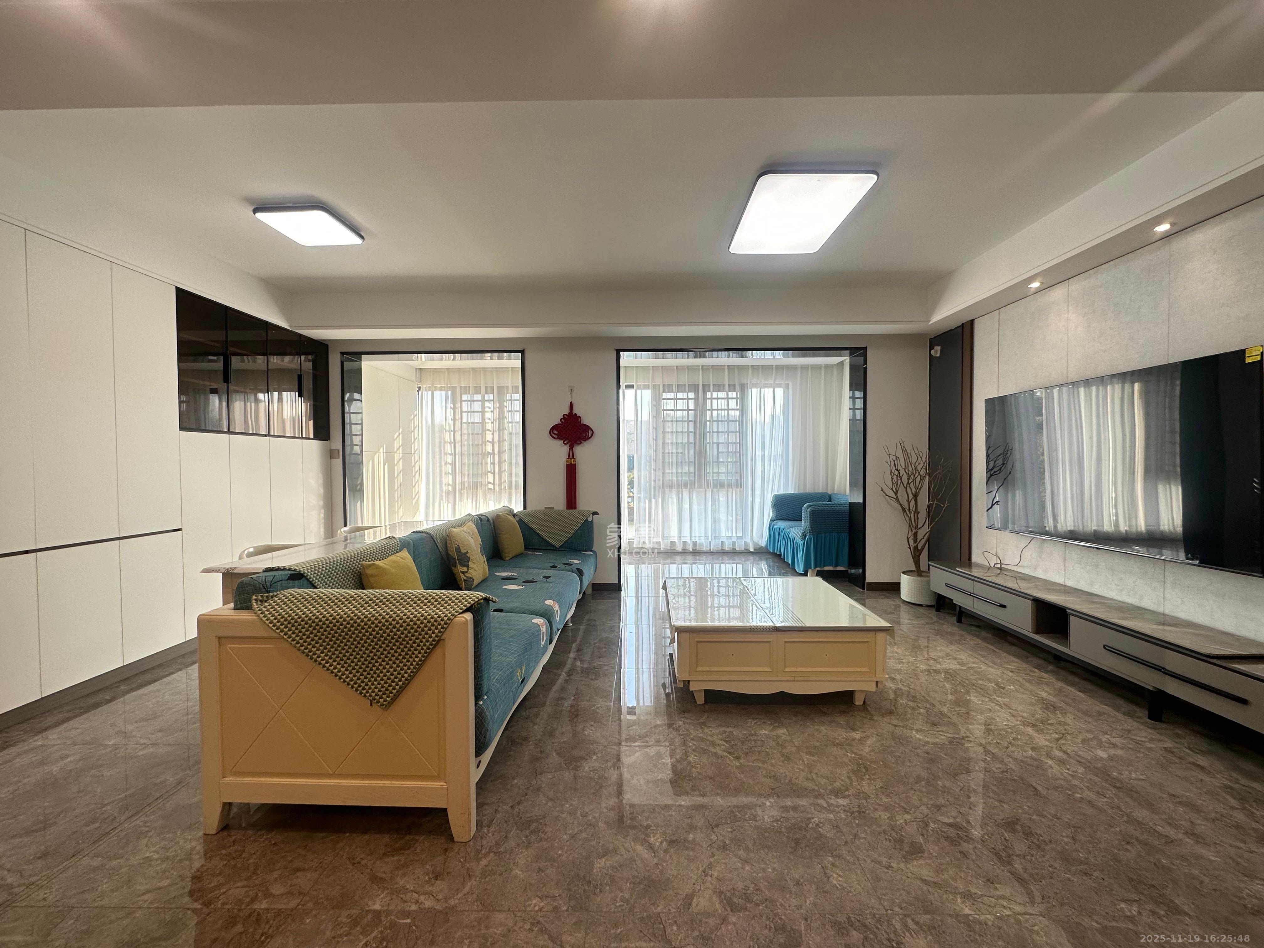 梦想麓隐天境  4室2厅2卫    3500.0元/月室内图