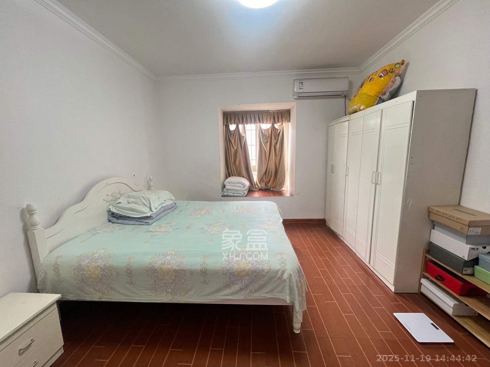 上河国际C区  3室2厅2卫    2700.0元/月室内图