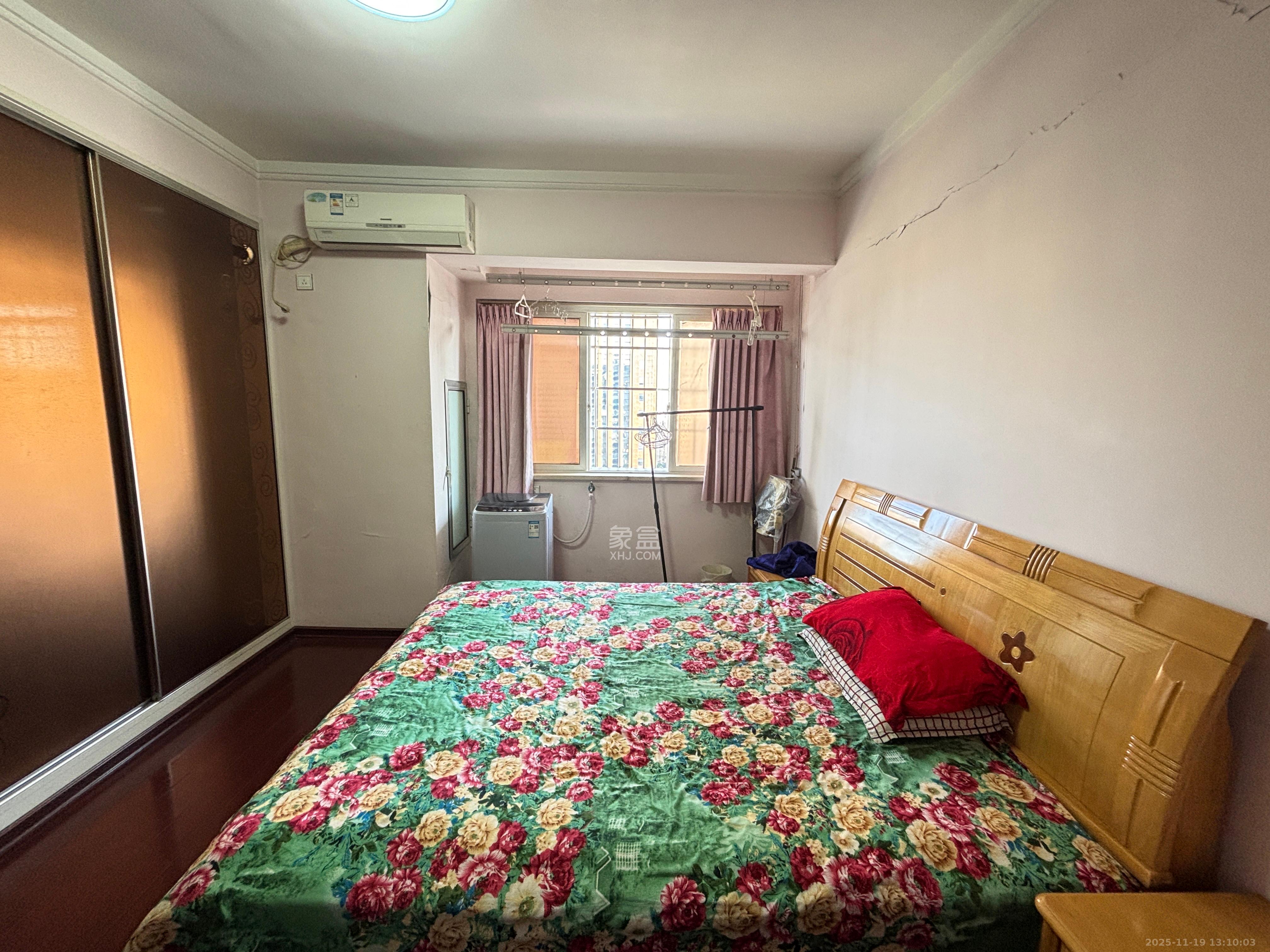 巧克力空间（建鸿达现代大厦）  1室1厅1卫    1200.0元/月室内图