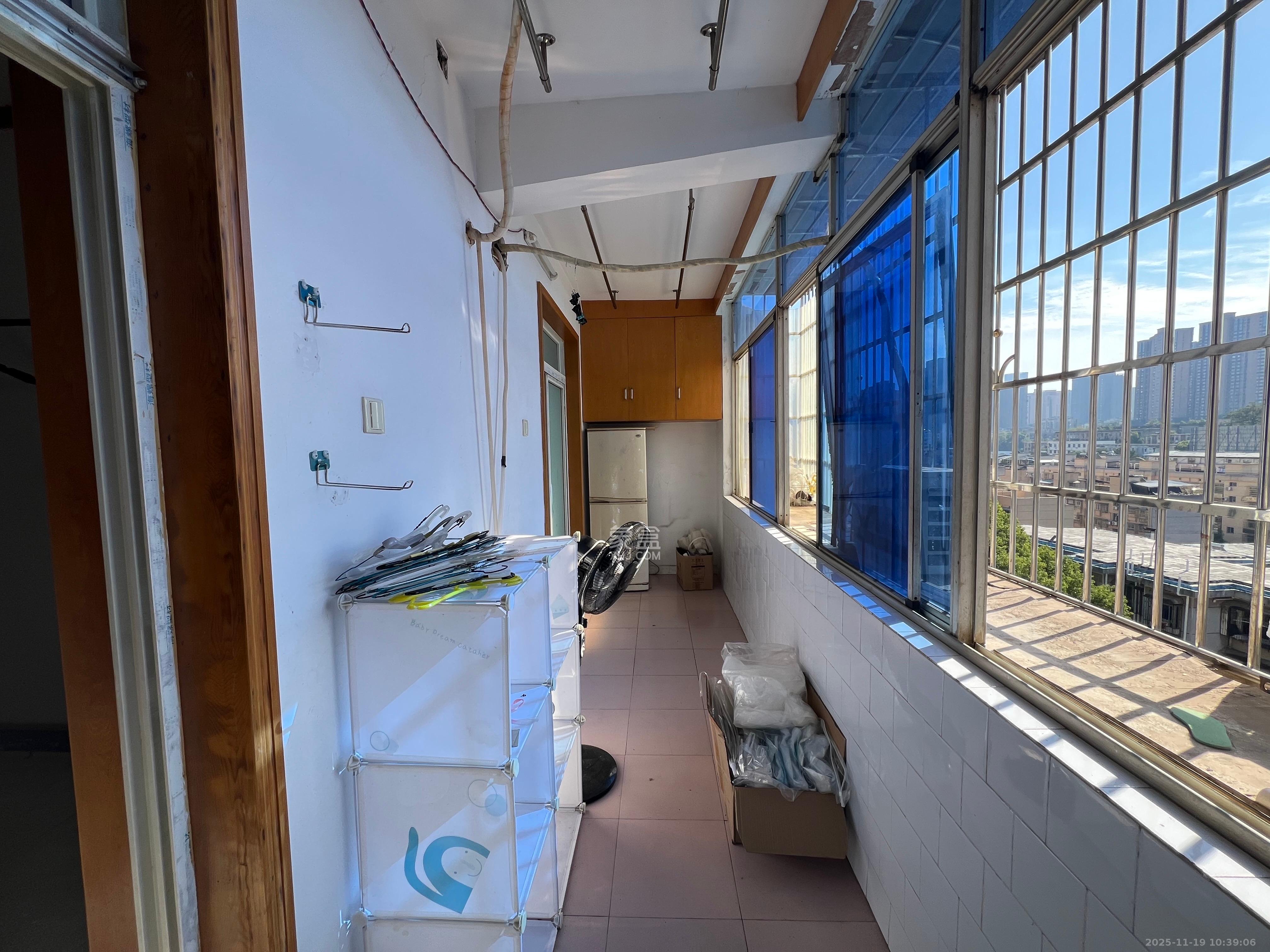 东瓜山一村送变电小区  2室2厅1卫    1300.0元/月室内图