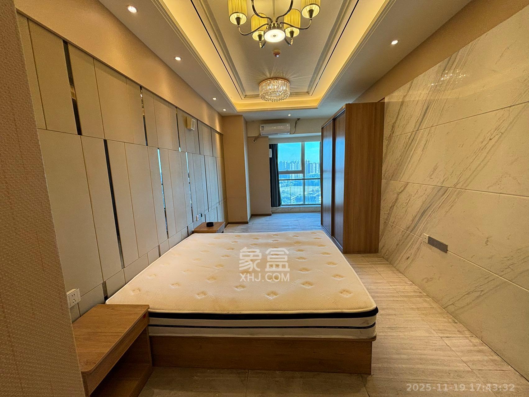 恒大誉府（融誉商业中心）  1室1厅1卫    1700.0元/月