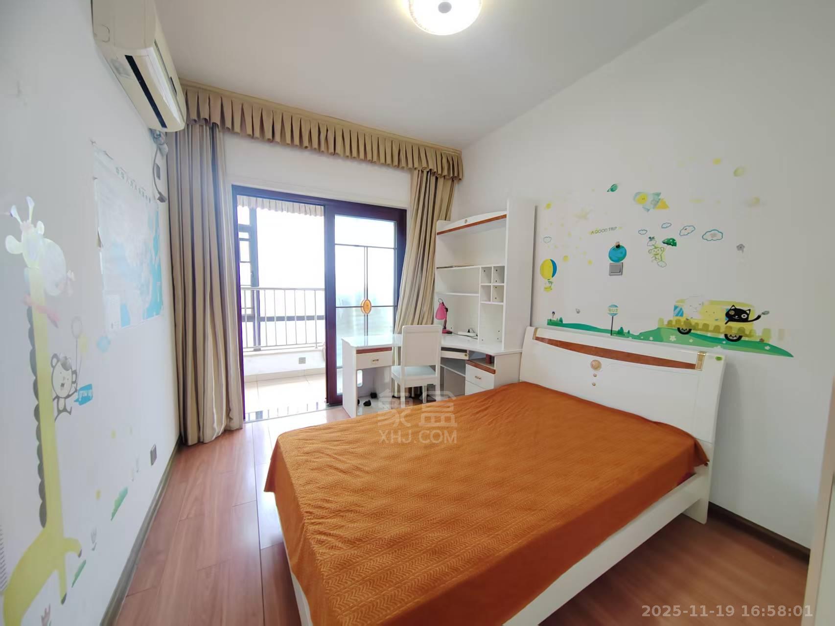 流金岁月-华晨国际  4室2厅2卫    2300.0元/月室内图