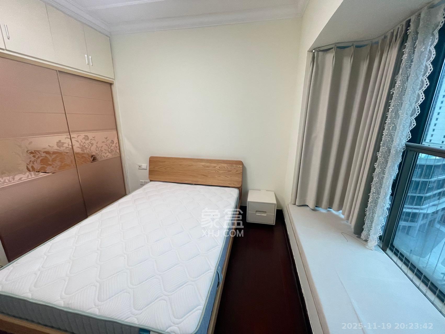 恒大华府 2室2厅1卫 2300.0元/月 恒大华府 2室2厅1卫 2300.0元/月室内图