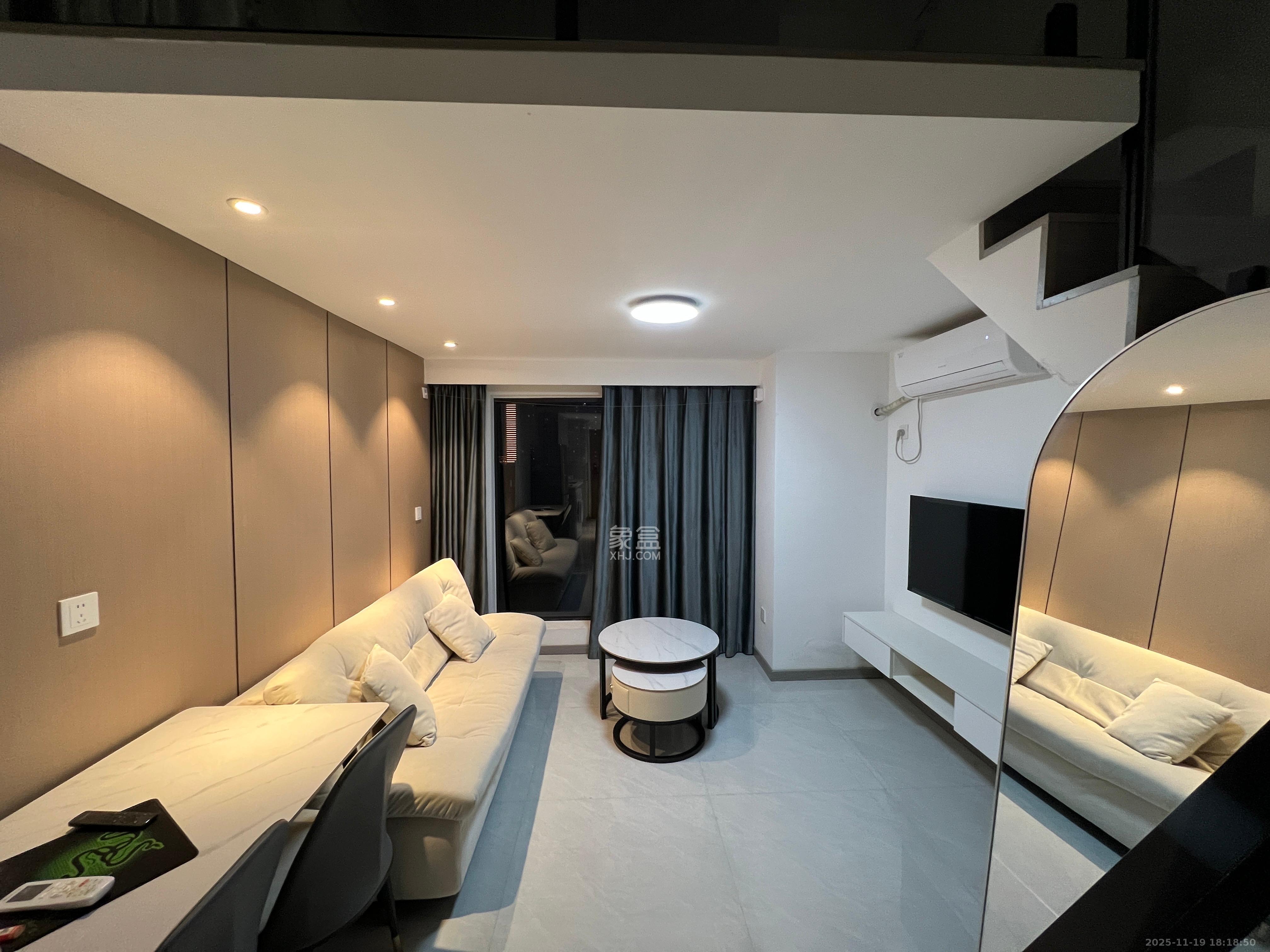 卓越江岸 1室0厅0卫 2600.0元/月 卓越江岸 1室0厅0卫 2600.0元/月室内图