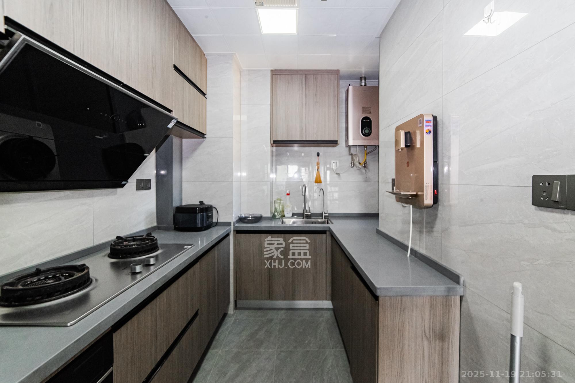 北辰三角洲C3区  3室2厅2卫    180.0万厨房