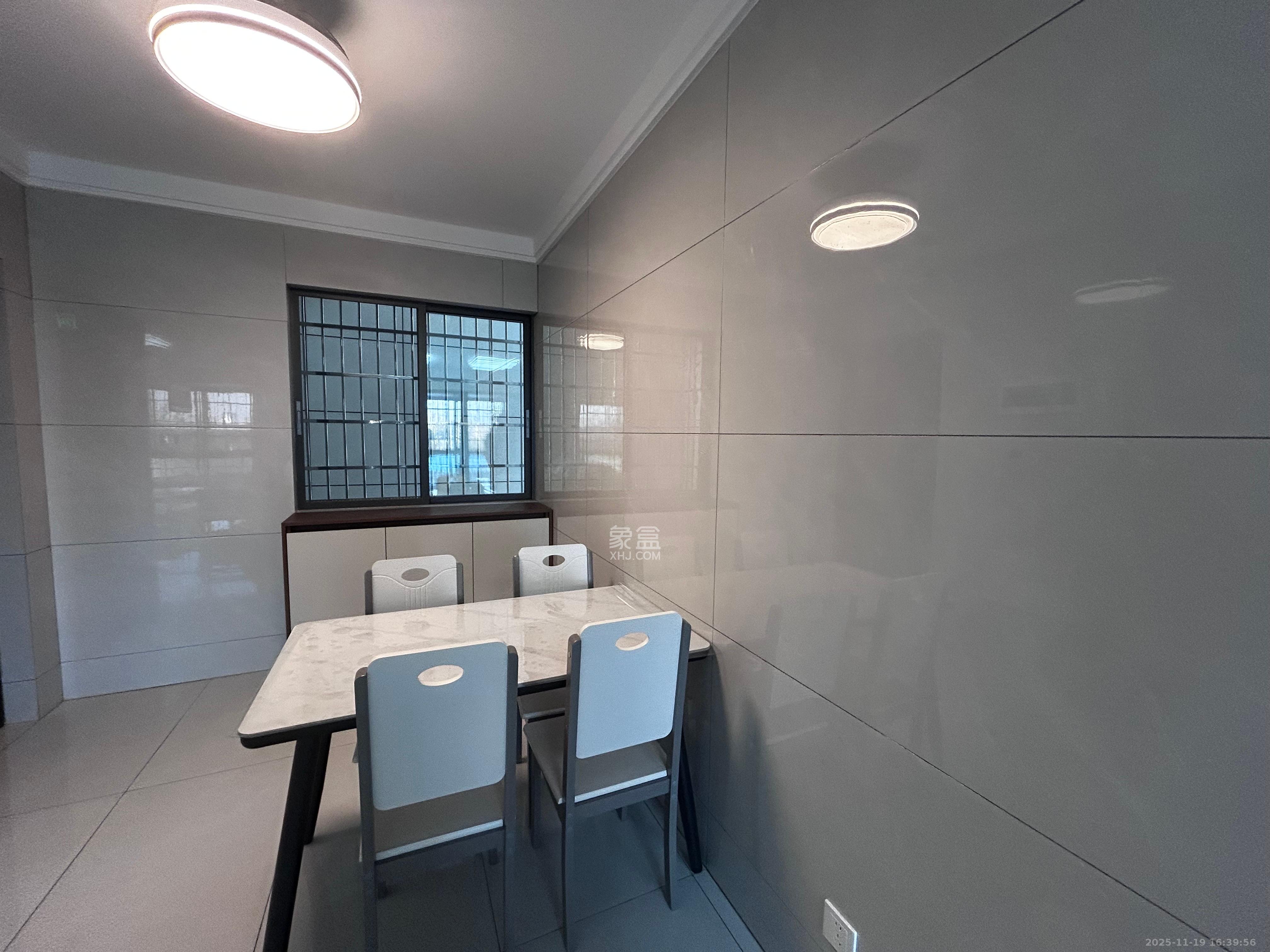 和景家园二期 3室1厅1卫 2000.0元/月 和景家园二期 3室1厅1卫 2000.0元/月室内图