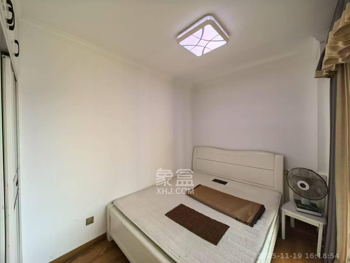 国泰九龙湾  4室2厅2卫    2600.0元/月室内图