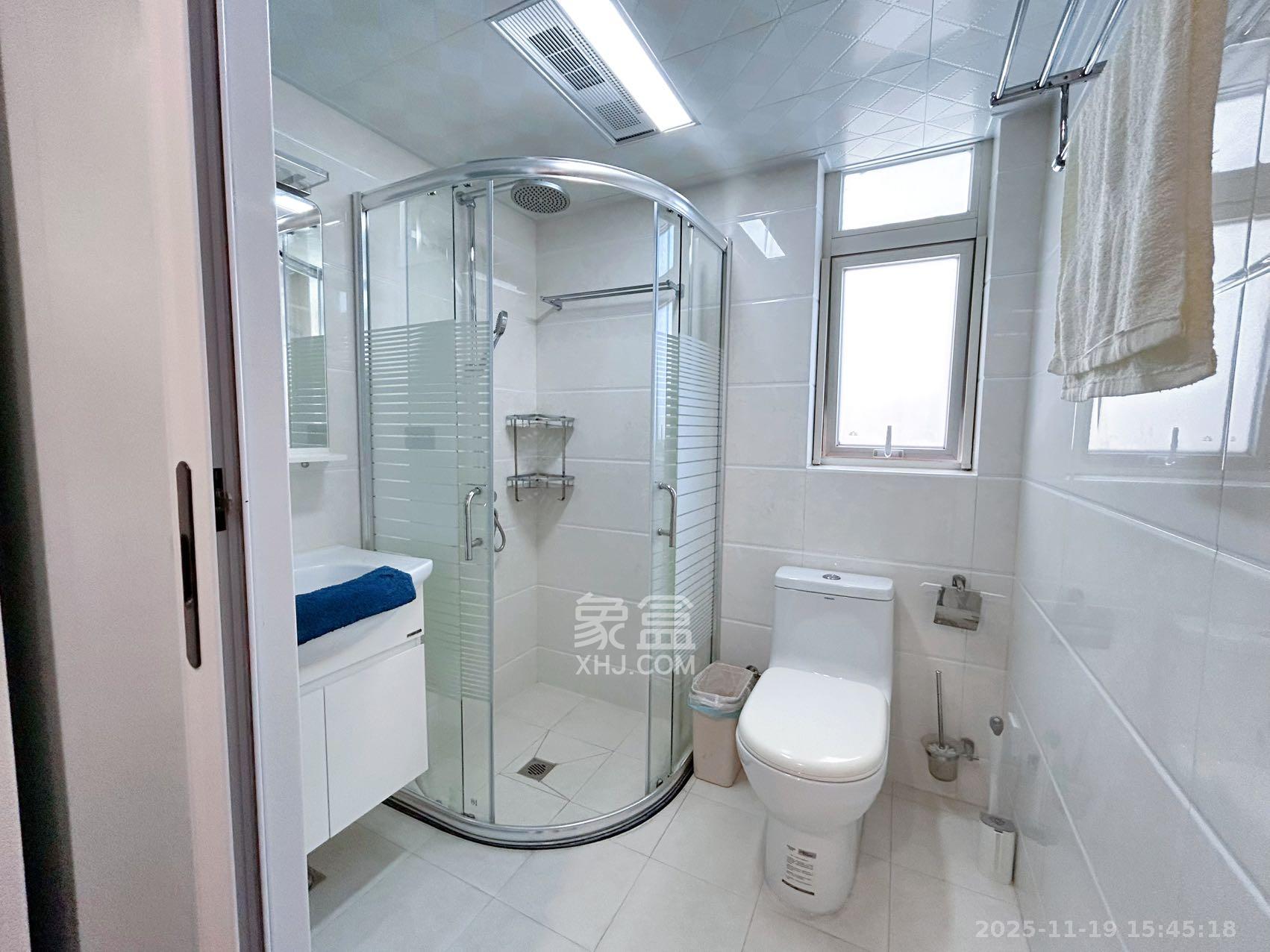 北辰三角洲E3区 3室2厅2卫 3800.0元/月 北辰三角洲E3区 3室2厅2卫 3800.0元/月室内图