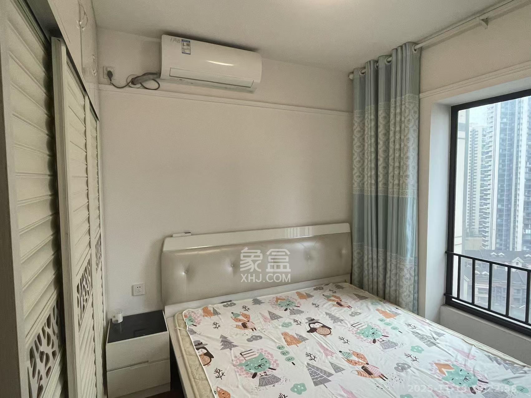 万科魅力之城非凡里  3室2厅1卫    2400.0元/月室内图