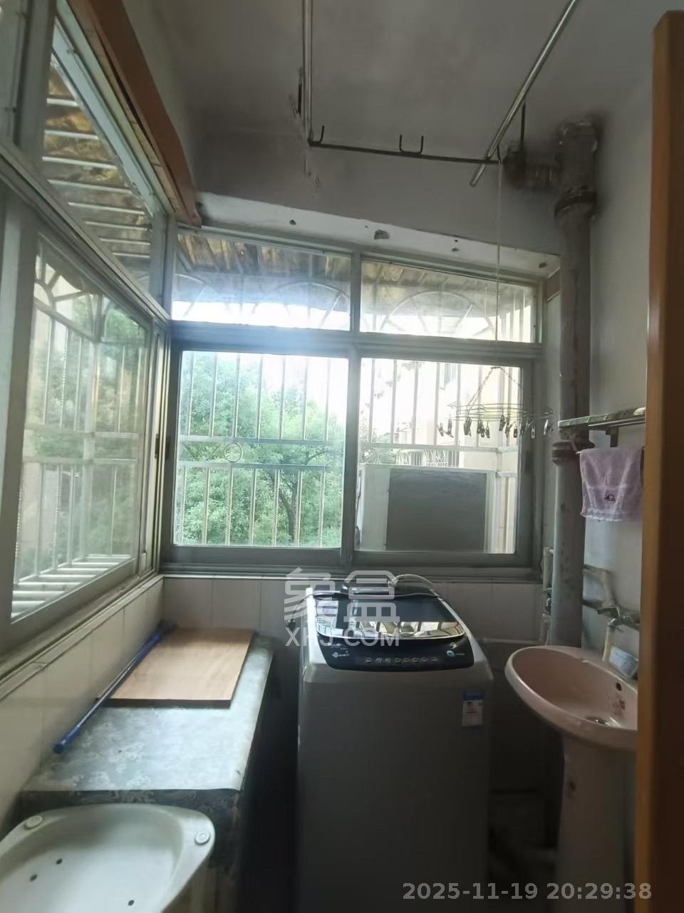 解放东路建行宿舍  2室1厅1卫    2000.0元/月室内图