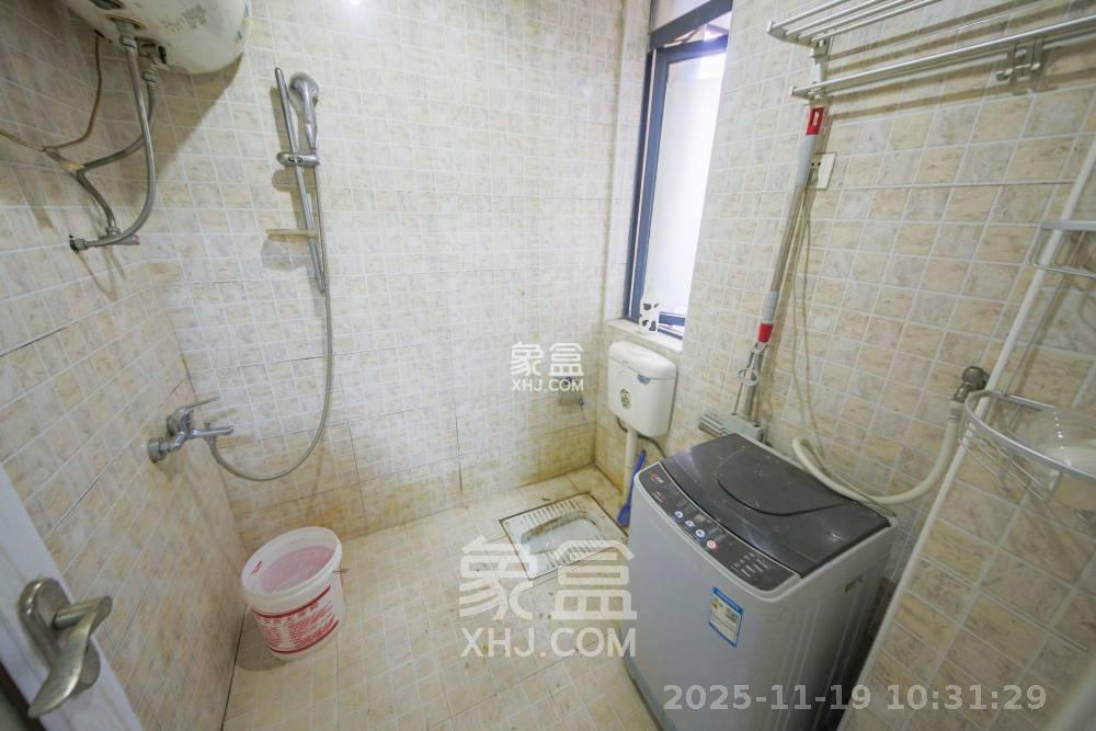 湘府9号  2室1厅1卫    1400.0元/月室内图