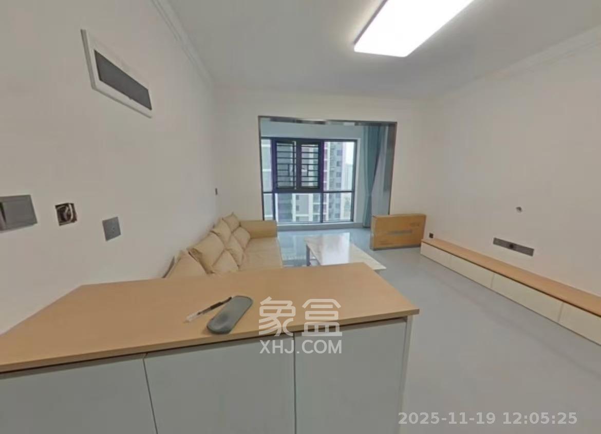 洋湖明园二期  3室2厅1卫    2100.0元/月室内图