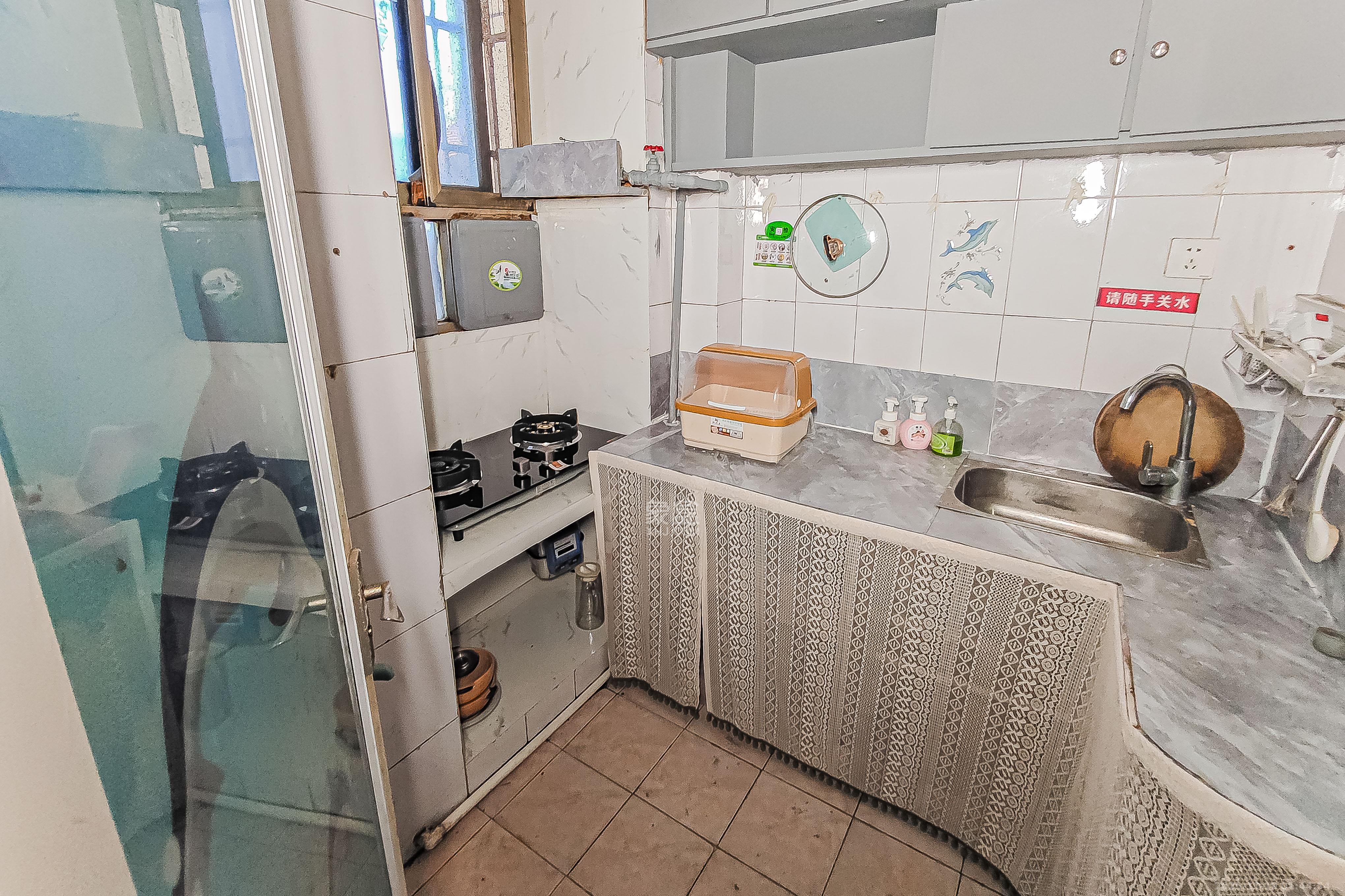 冶金厅宿舍(书院路) 2室2厅1卫 75.0万 冶金厅宿舍(书院路) 2室2厅1卫 75.0万厨房