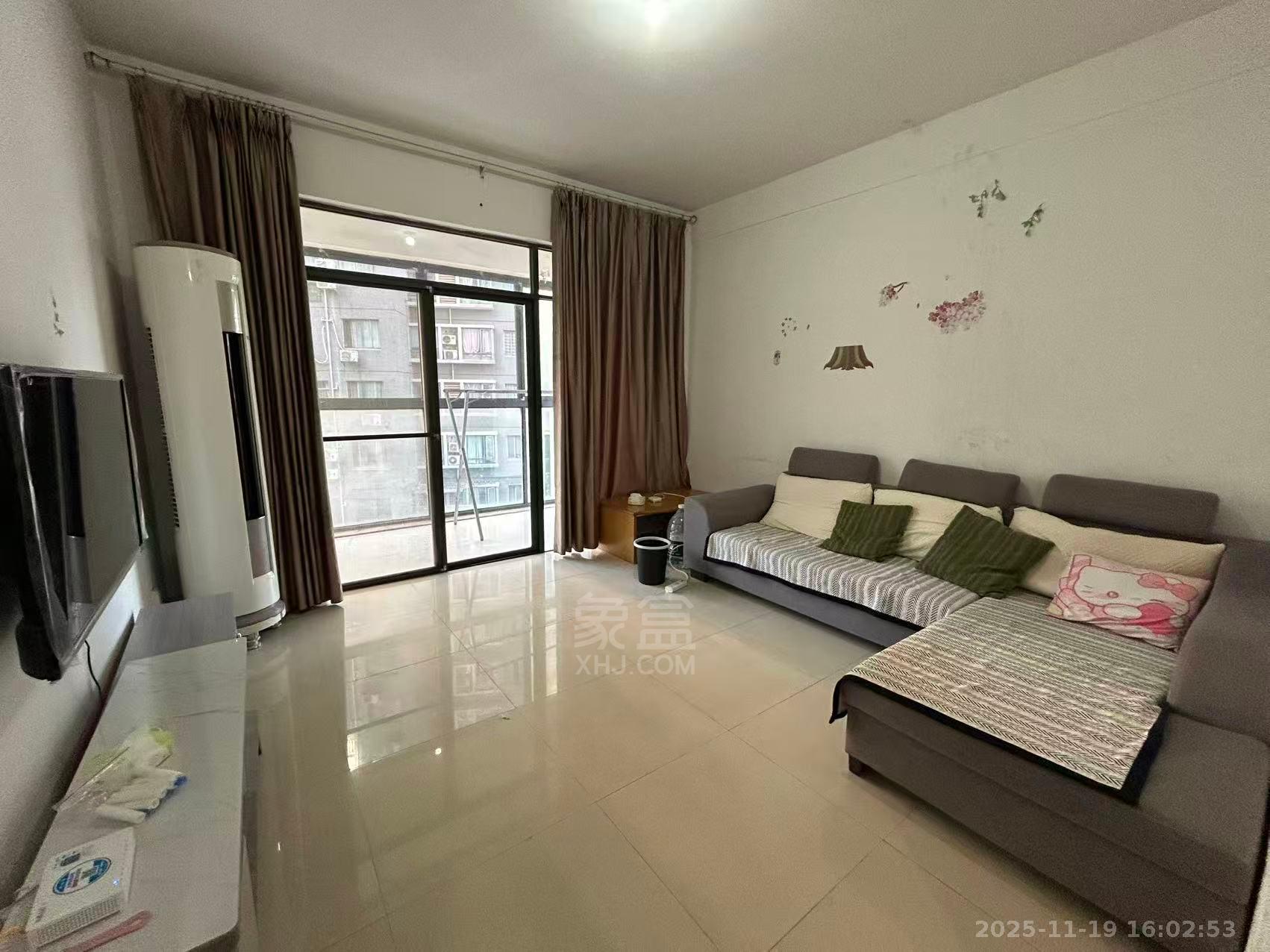 城市风景  2室2厅1卫    1500.0元/月