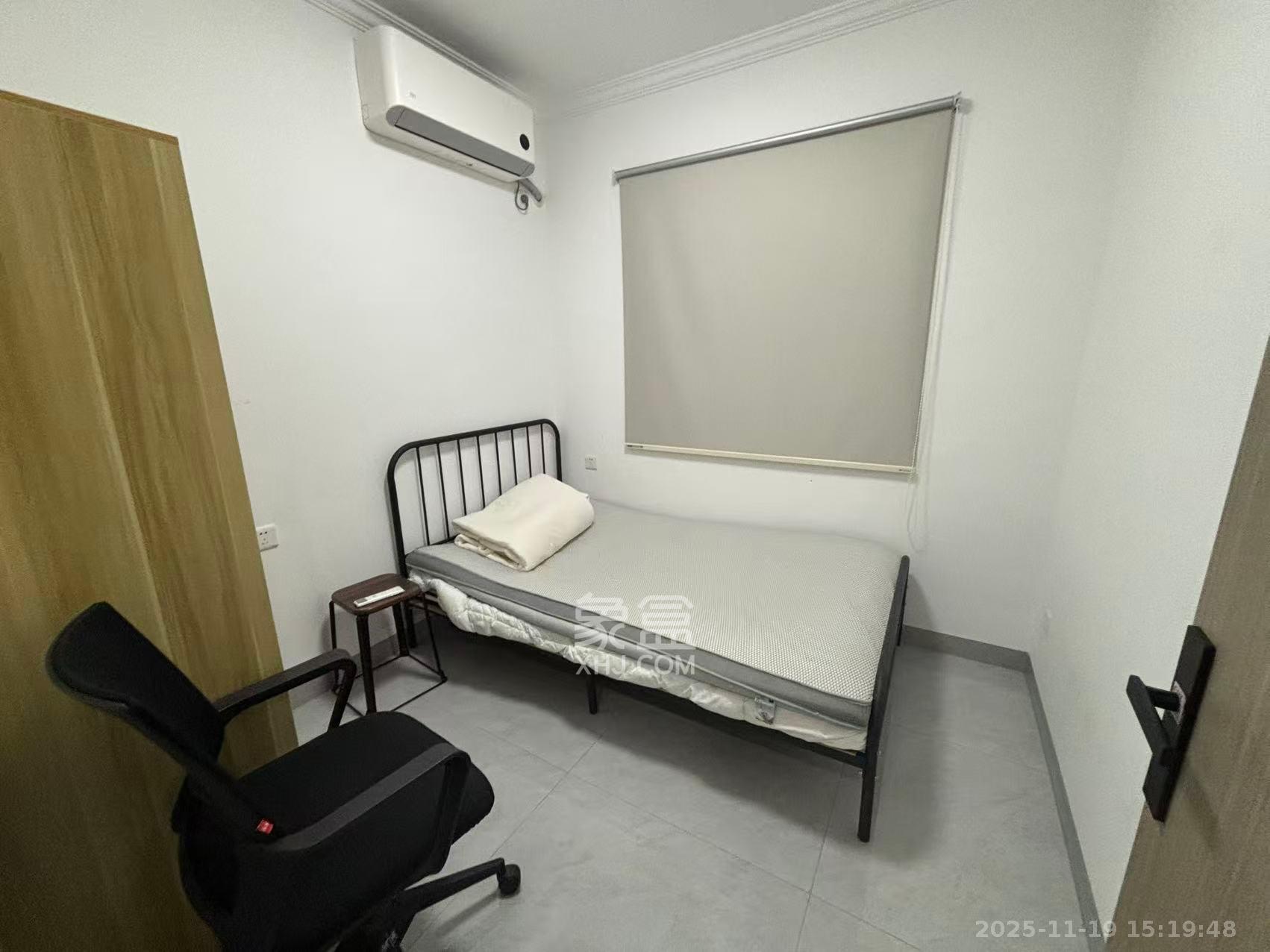 华润置地广场二期  3室2厅2卫    2300.0元/月室内图