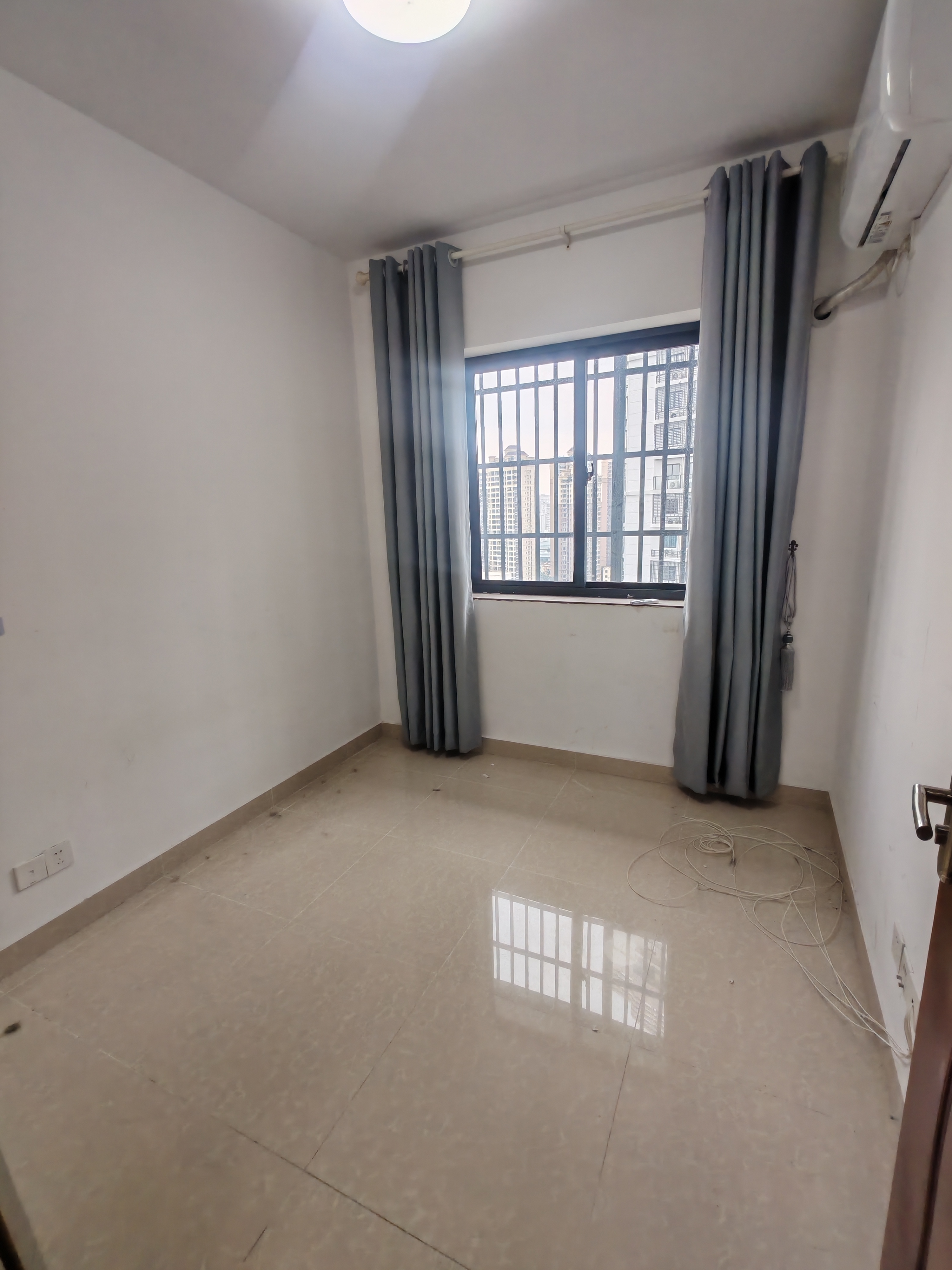 龙昆雅苑（中交·龙昆雅苑）  3室2厅2卫    3000.0元/月室内图