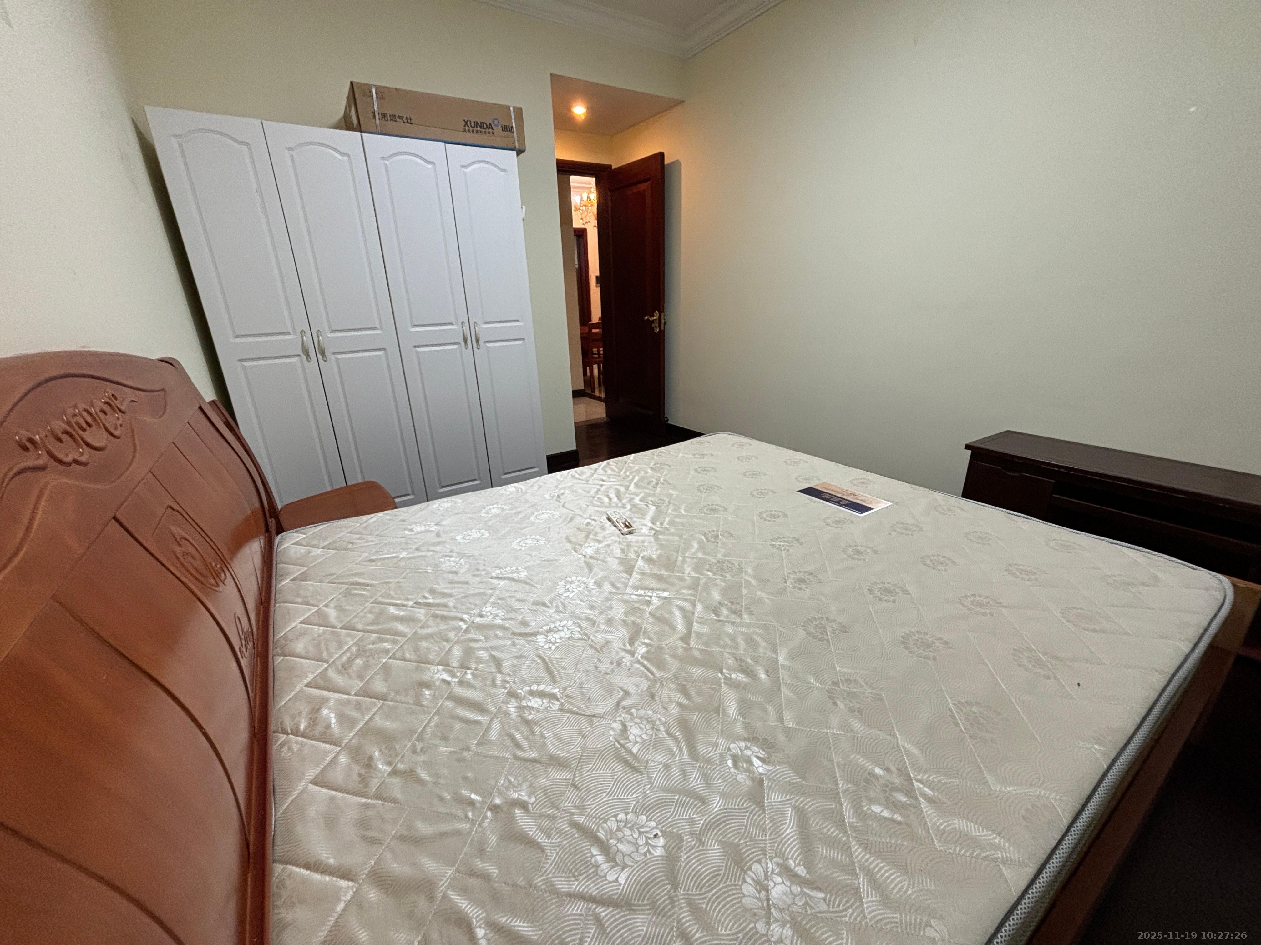 恒大名都  2室2厅1卫    1600.0元/月室内图