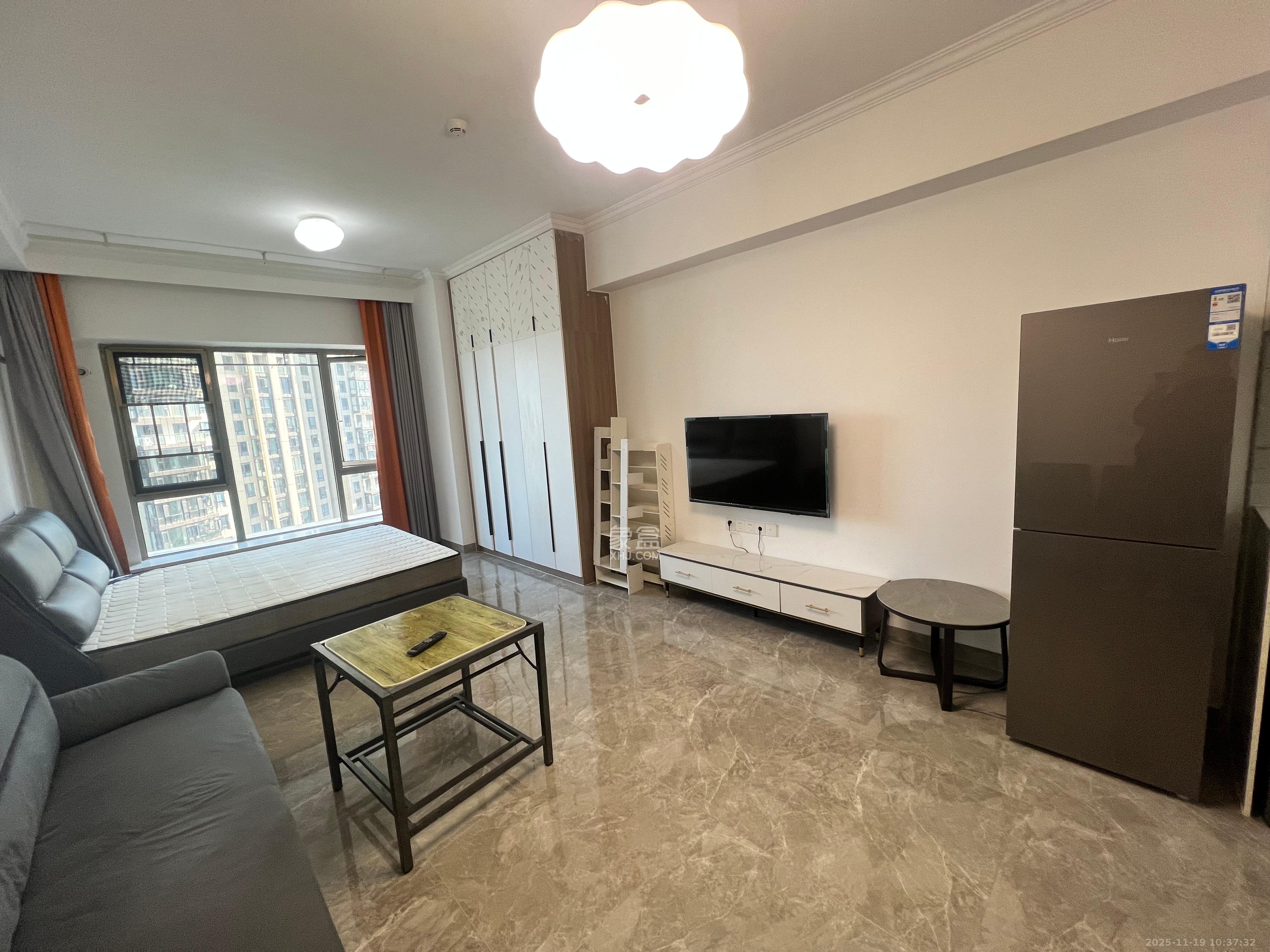 梅溪湖金茂湾 1室1厅1卫 1800.0元/月 梅溪湖金茂湾 1室1厅1卫 1800.0元/月室内图