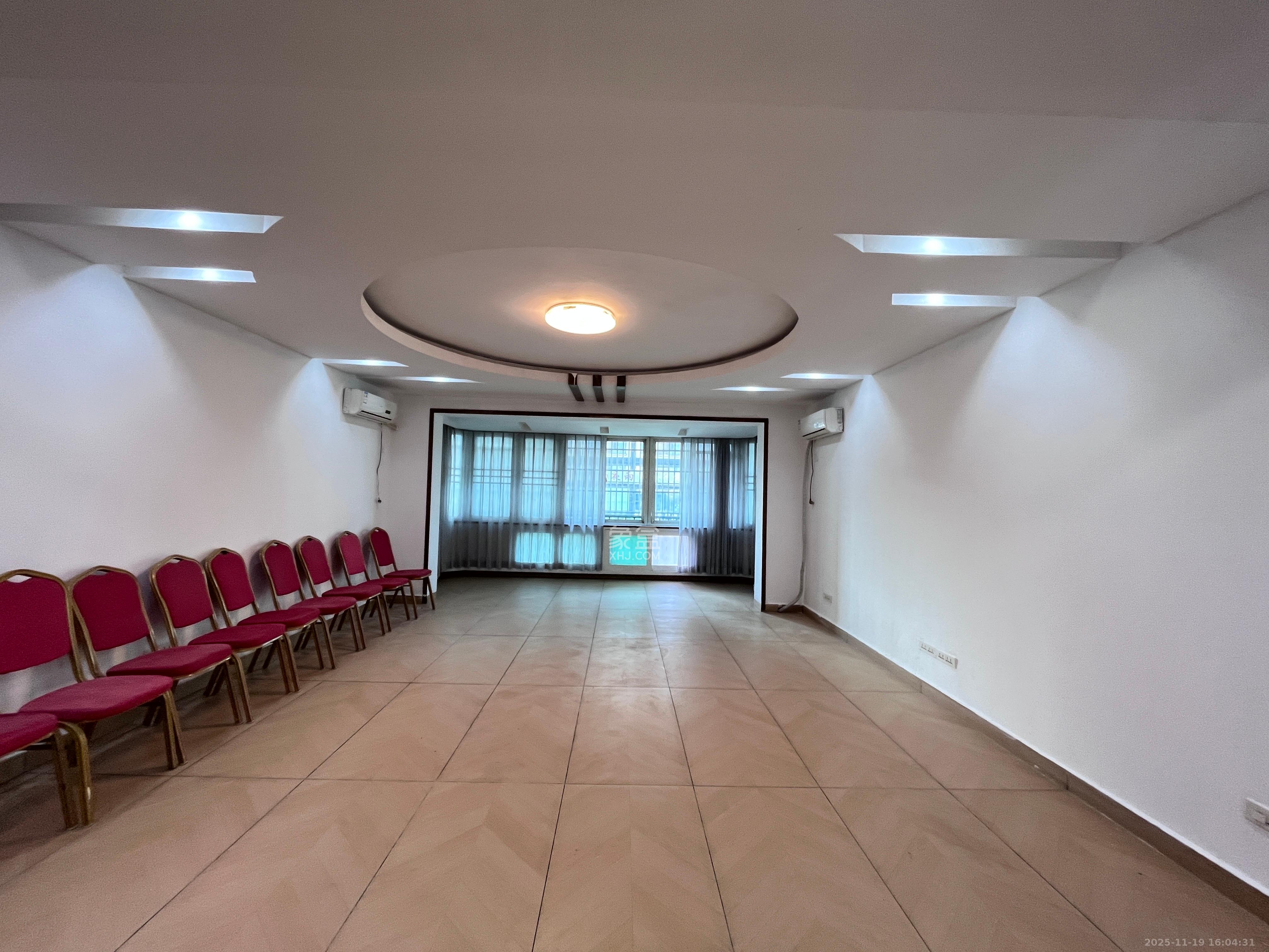 德政园 4室2厅2卫 3800.0元/月 德政园 4室2厅2卫 3800.0元/月室内图