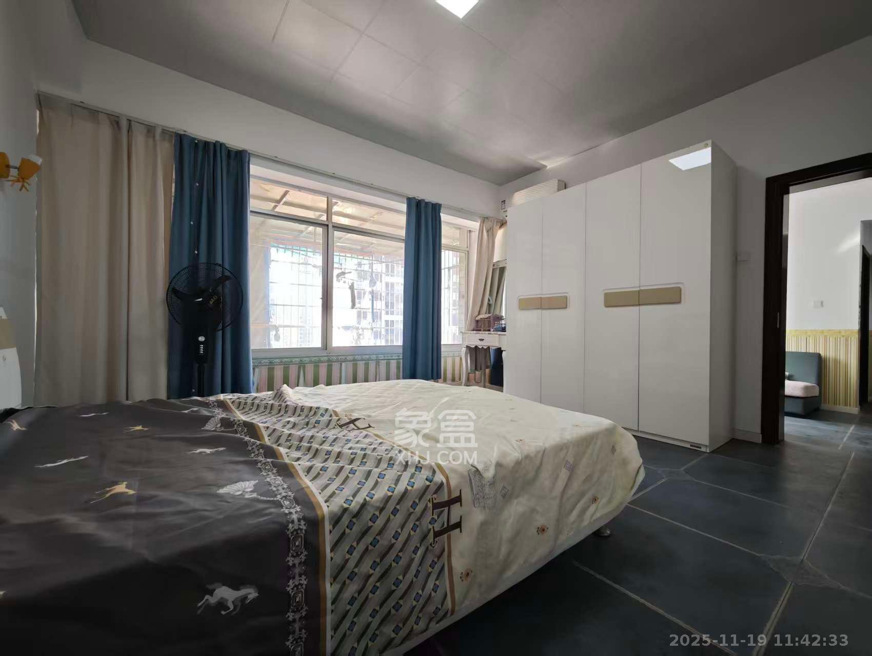 新城璟隽（麓华新城）  4室2厅3卫    72.0万