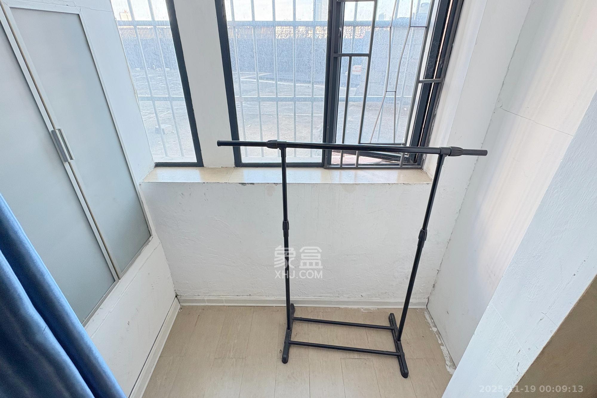 融圣国际  1室1厅1卫    40.0万阳台