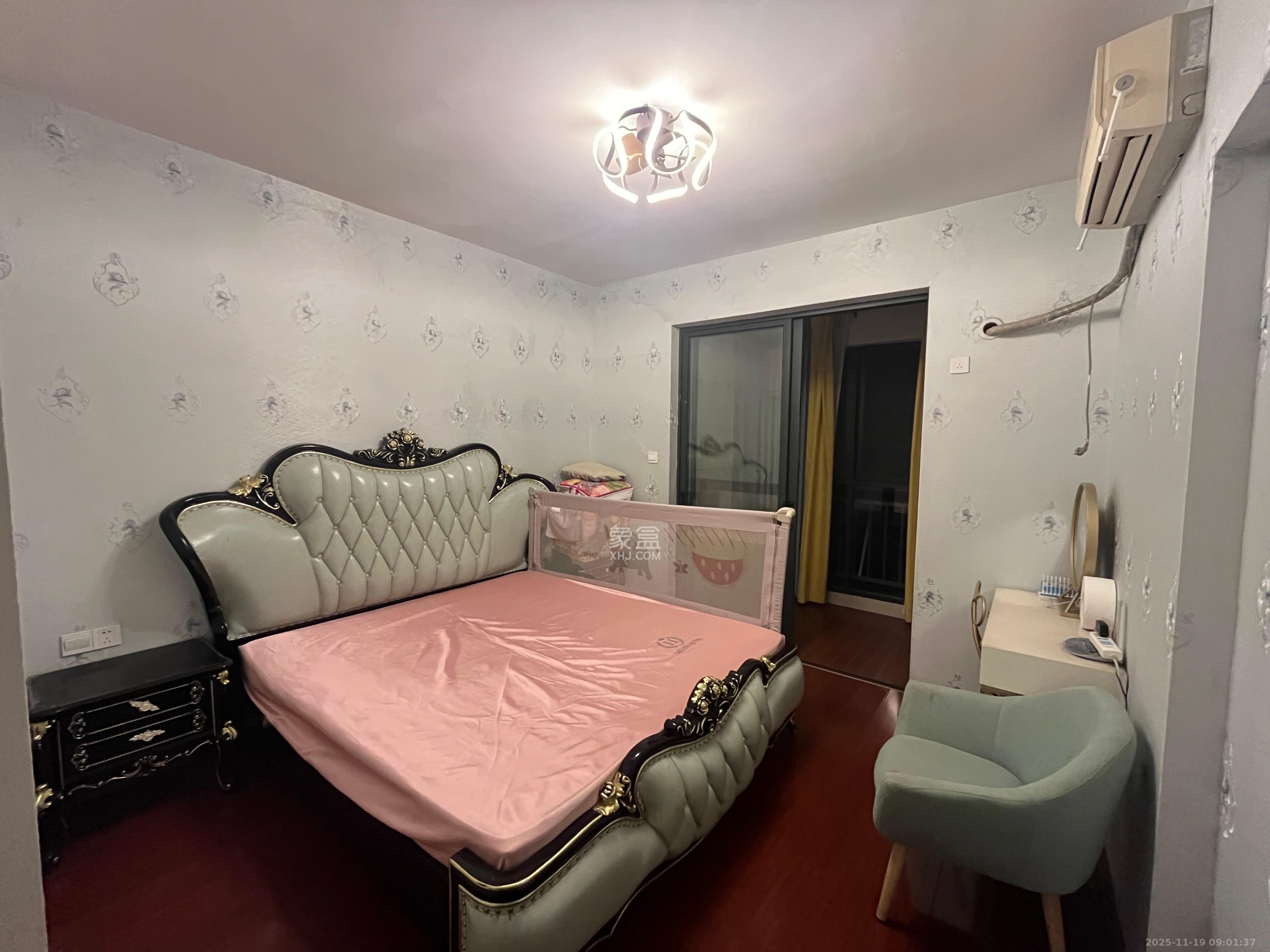 麓谷公馆(涉外国际公馆) 2室2厅2卫 2500.0元/月 麓谷公馆(涉外国际公馆) 2室2厅2卫 2500.0元/月室内图