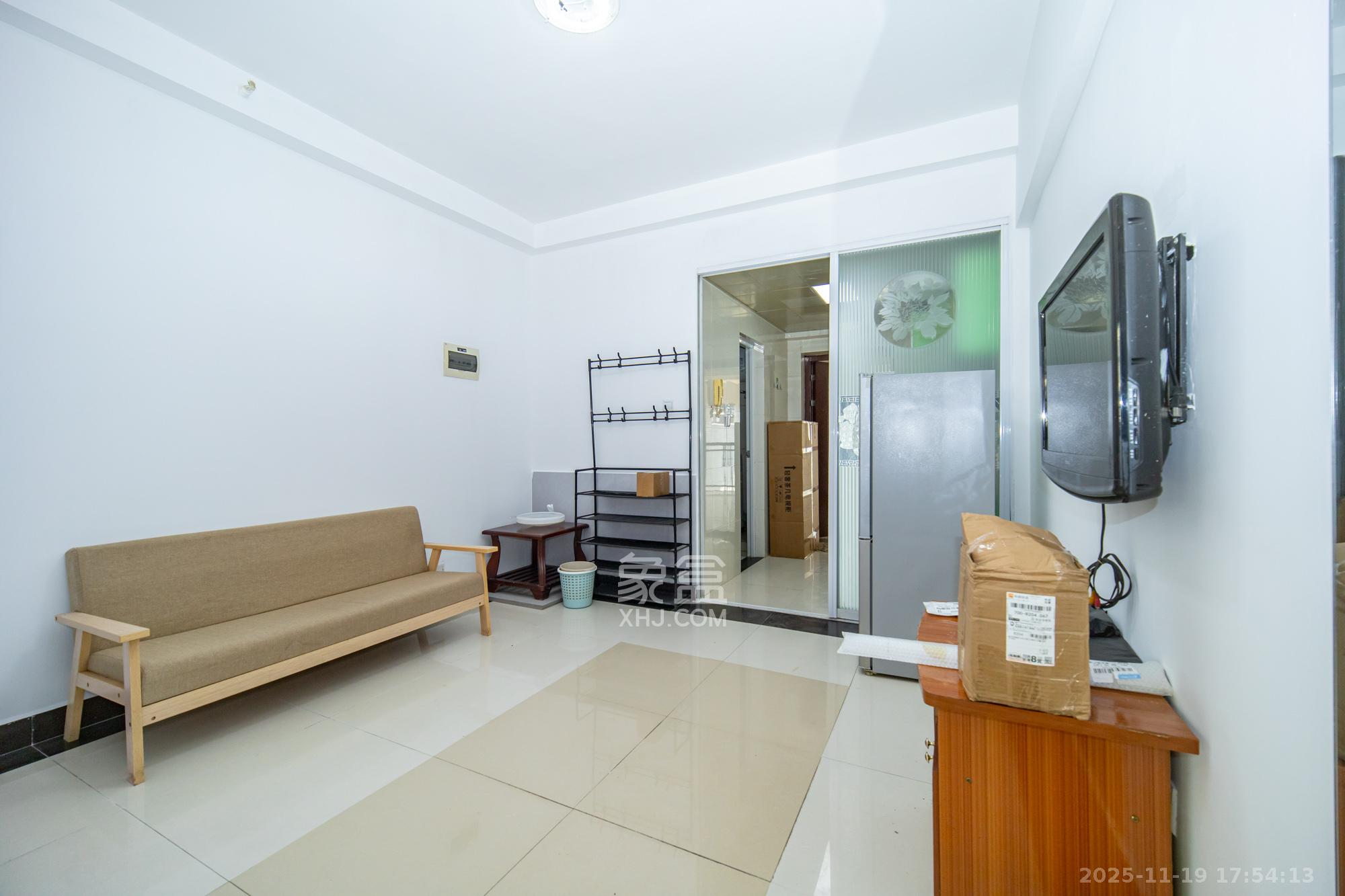 尚都花园城 1室1厅1卫 15.3万 尚都花园城 1室1厅1卫 15.3万客厅