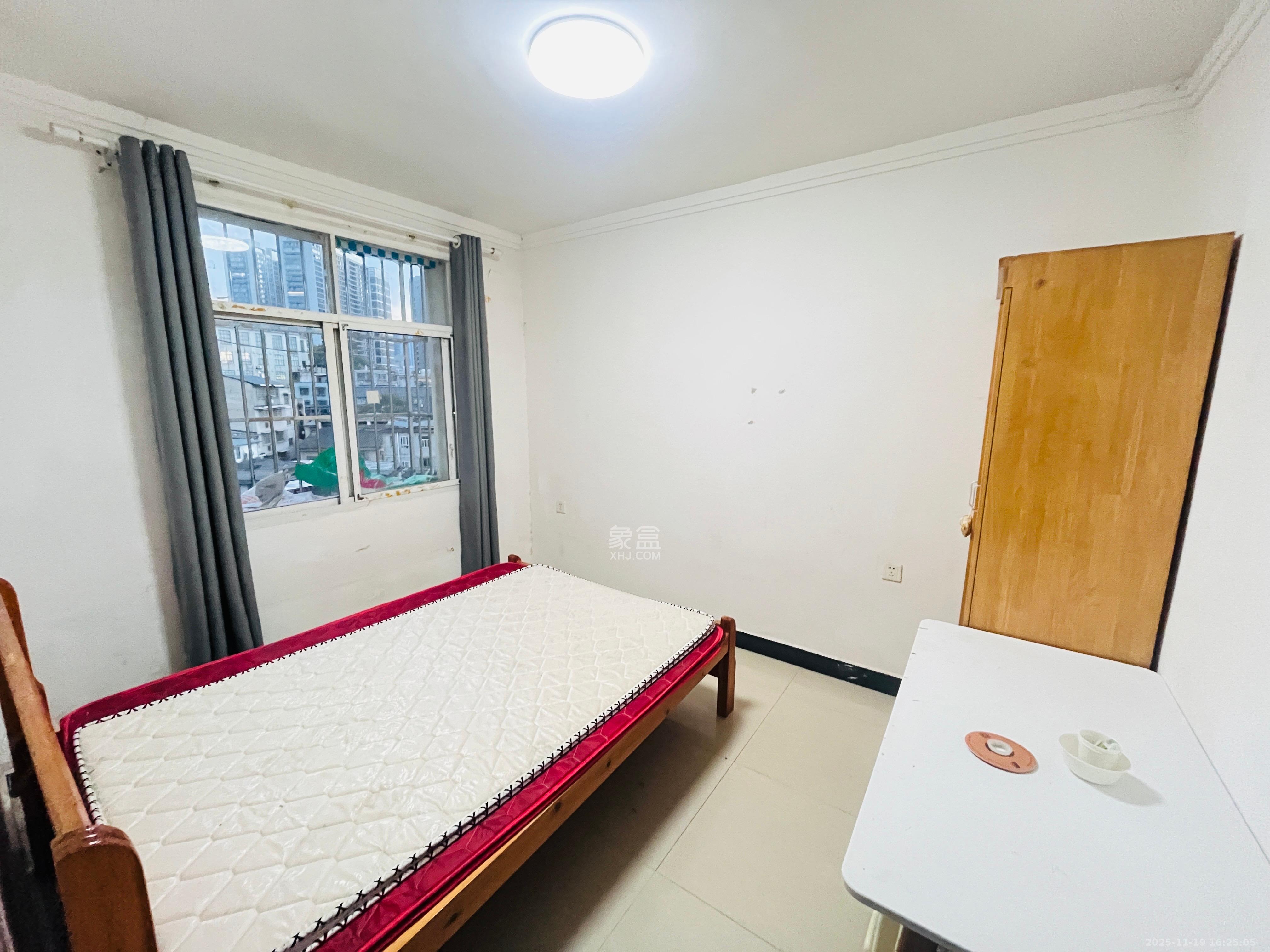 白沙街（白沙巷）散盘  3室1厅1卫    1500.0元/月室内图