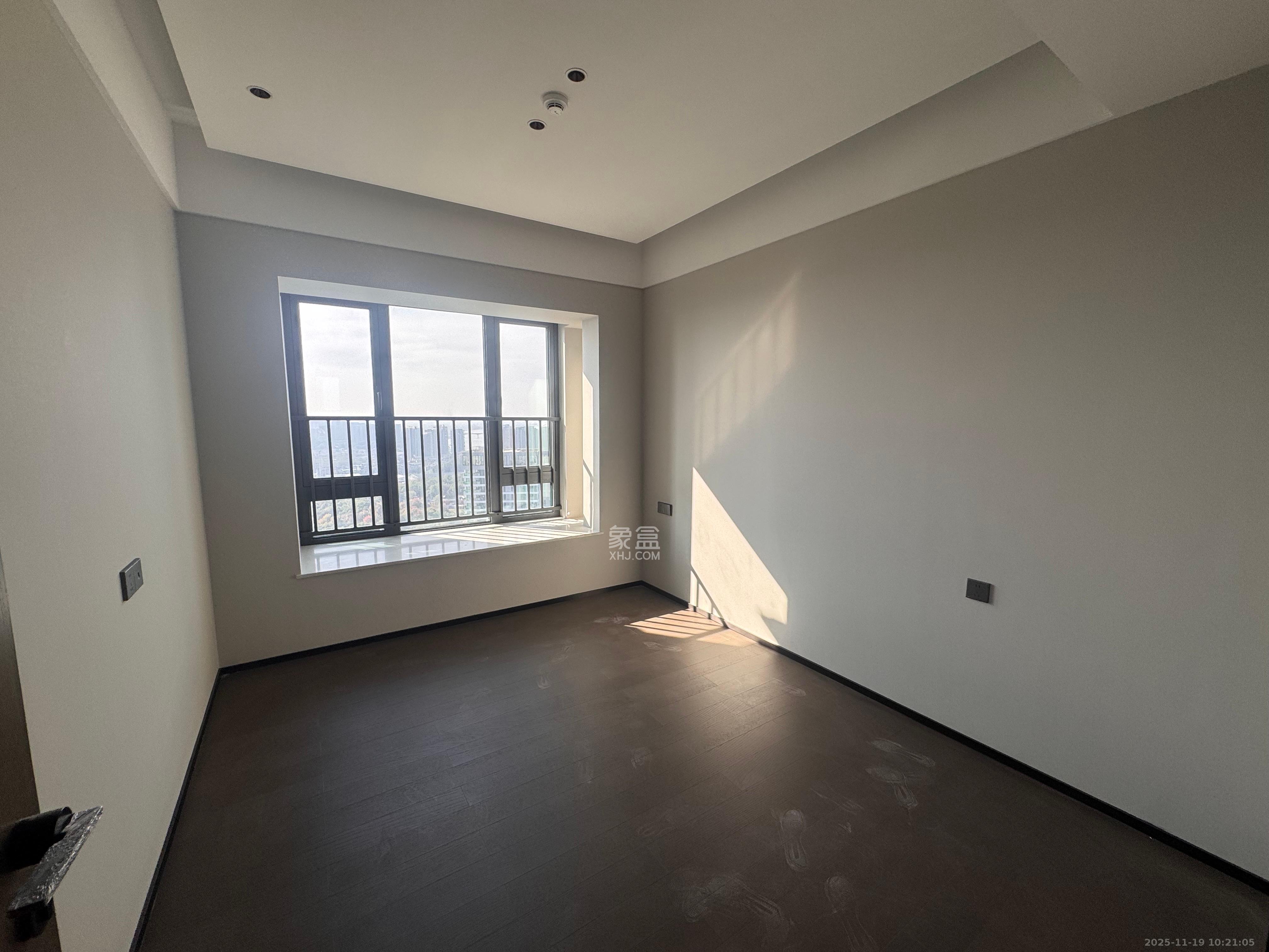 中海阅湘台  4室2厅3卫    13000.0元/月室内图