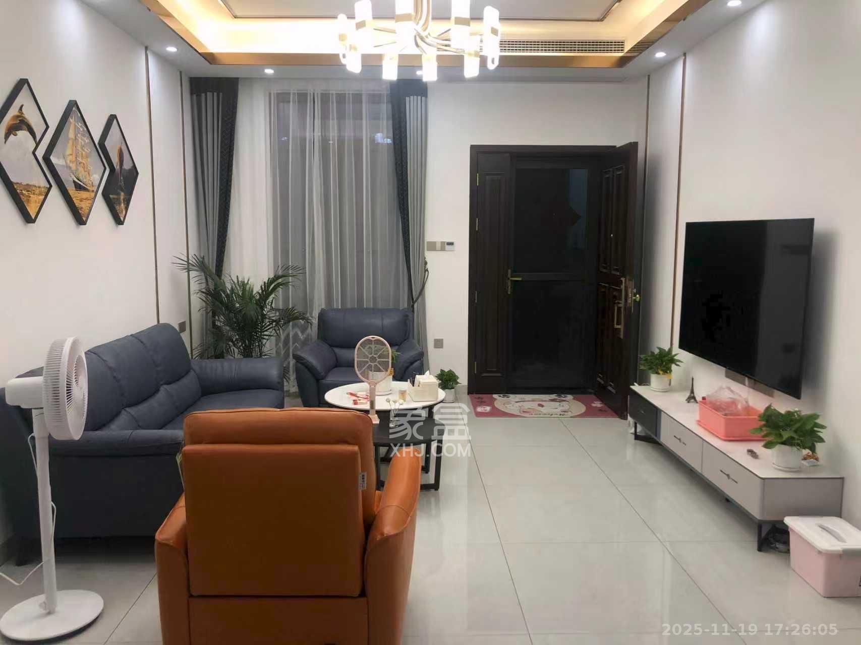 盈峰翠邸 3室2厅2卫 3000.0元/月 盈峰翠邸 3室2厅2卫 3000.0元/月室内图