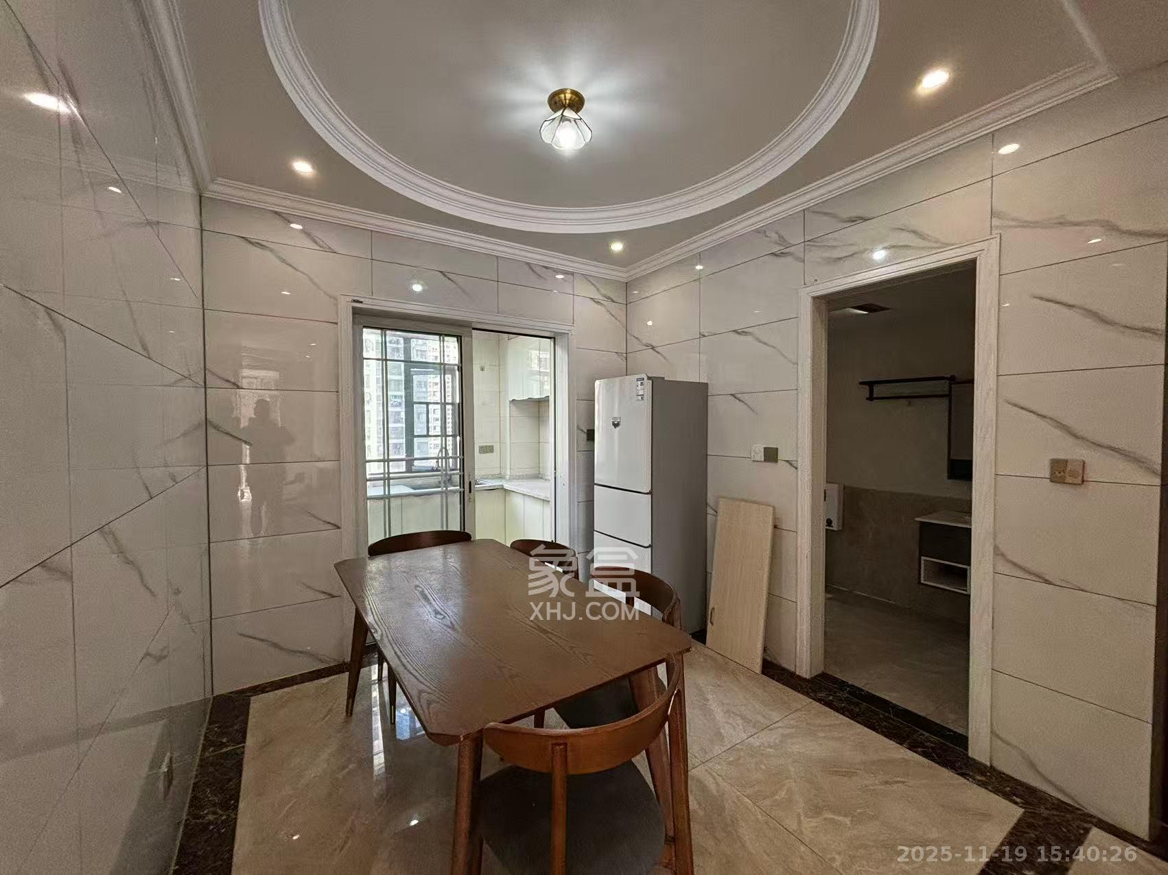 玛丽的花园（金色阳光家园）  3室2厅2卫    2000.0元/月室内图