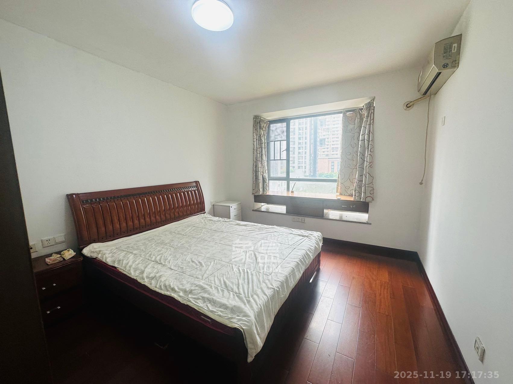 西子花苑 3室2厅2卫 2800.0元/月 西子花苑 3室2厅2卫 2800.0元/月室内图