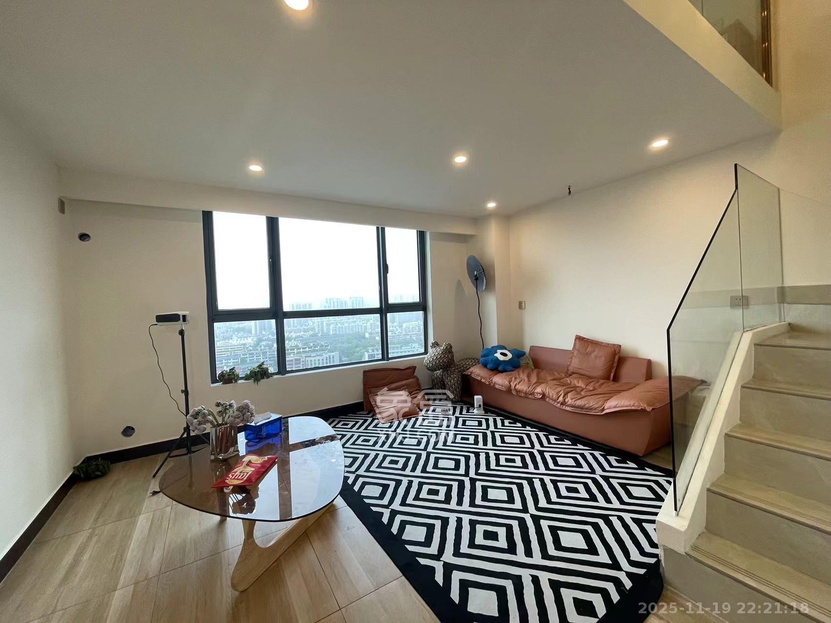 荣盛花语书苑 2室1厅1卫 2000.0元/月 荣盛花语书苑 2室1厅1卫 2000.0元/月室内图