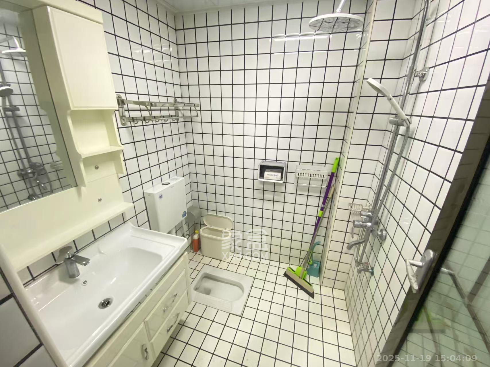 钱隆樽品(一、二、三期) 1室1厅1卫 1600.0元/月 钱隆樽品(一、二、三期) 1室1厅1卫 1600.0元/月室内图