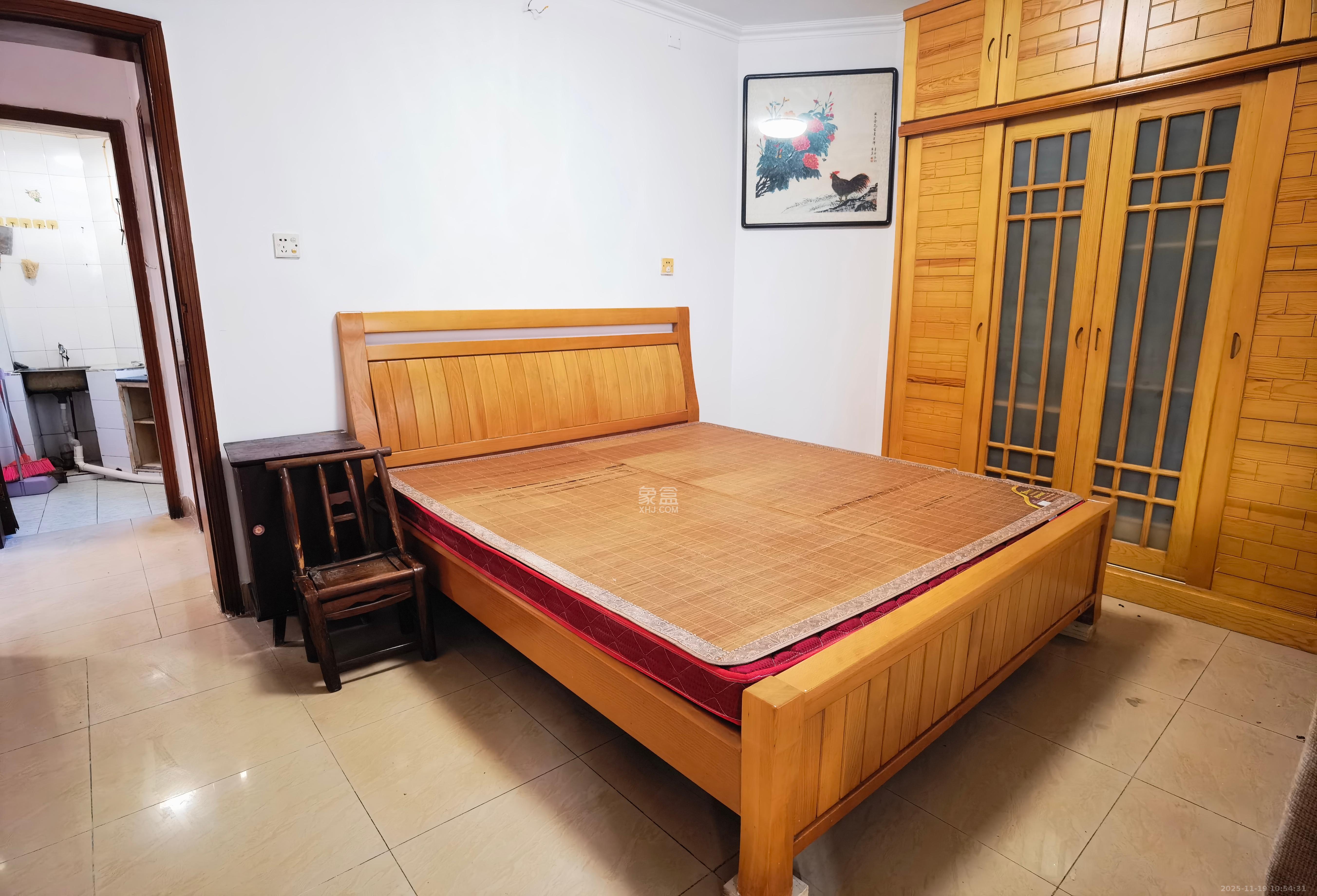 复兴公寓（复兴街65号）  1室0厅0卫    1200.0元/月室内图